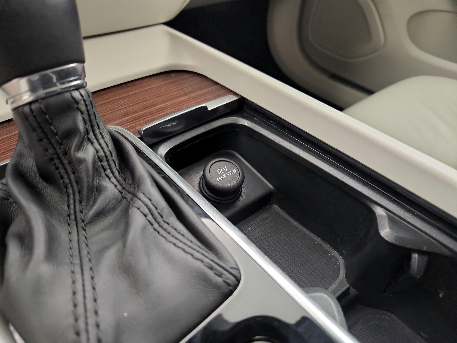 Thumbnail: 2021 Volvo S60 - 19