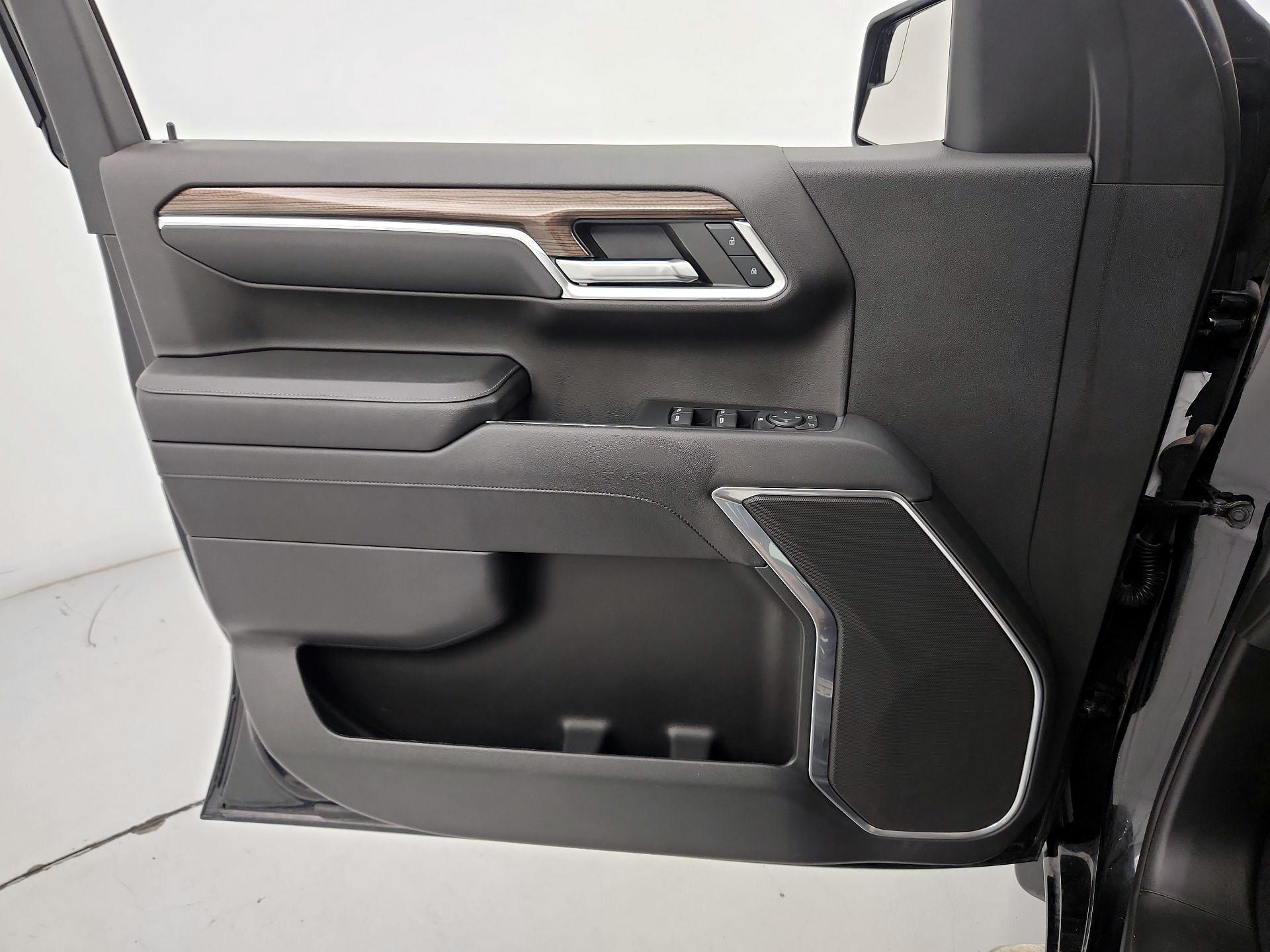 Thumbnail: 2023 Chevrolet Silverado 1500 - 12