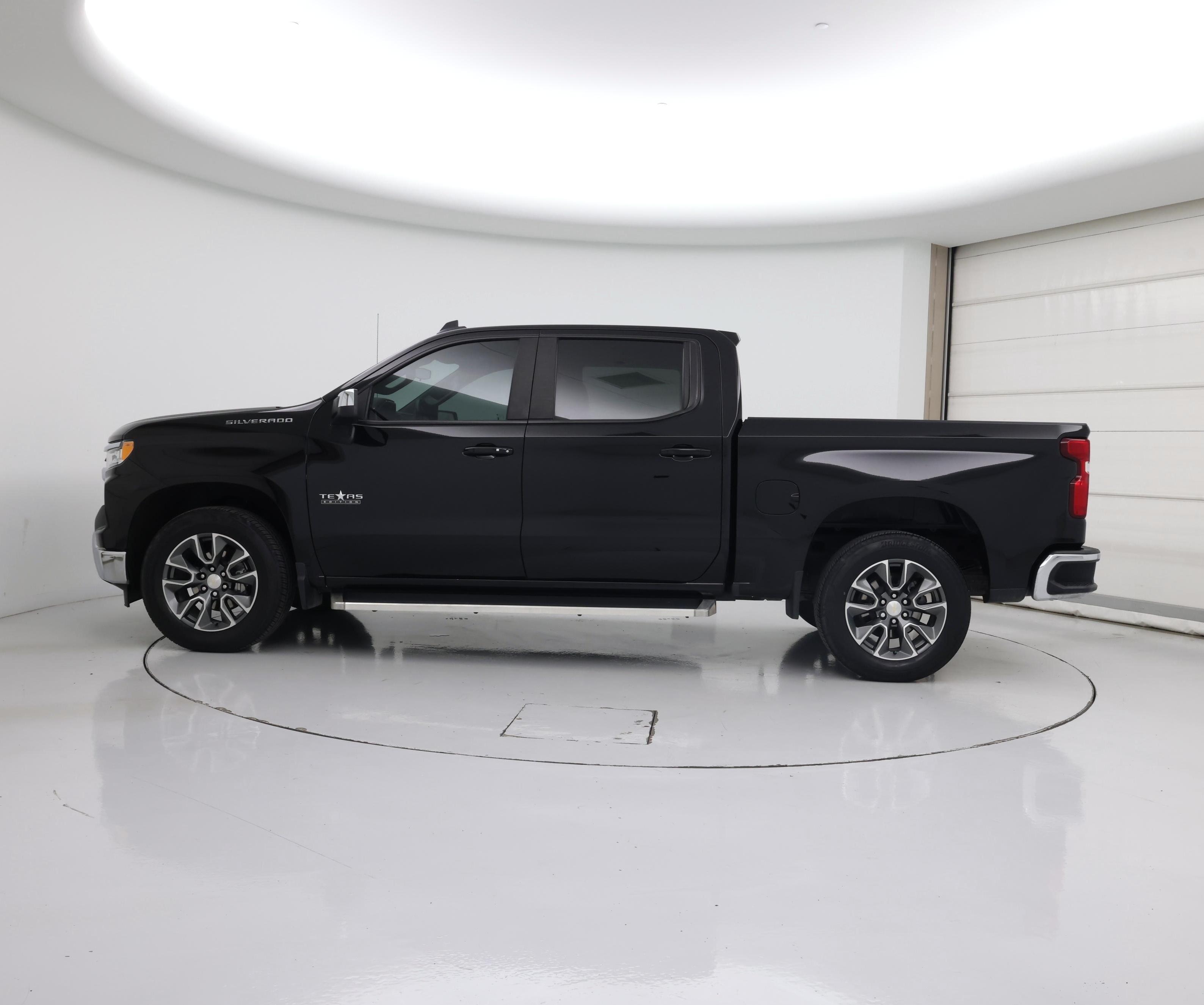 Thumbnail: 2023 Chevrolet Silverado 1500 - 3