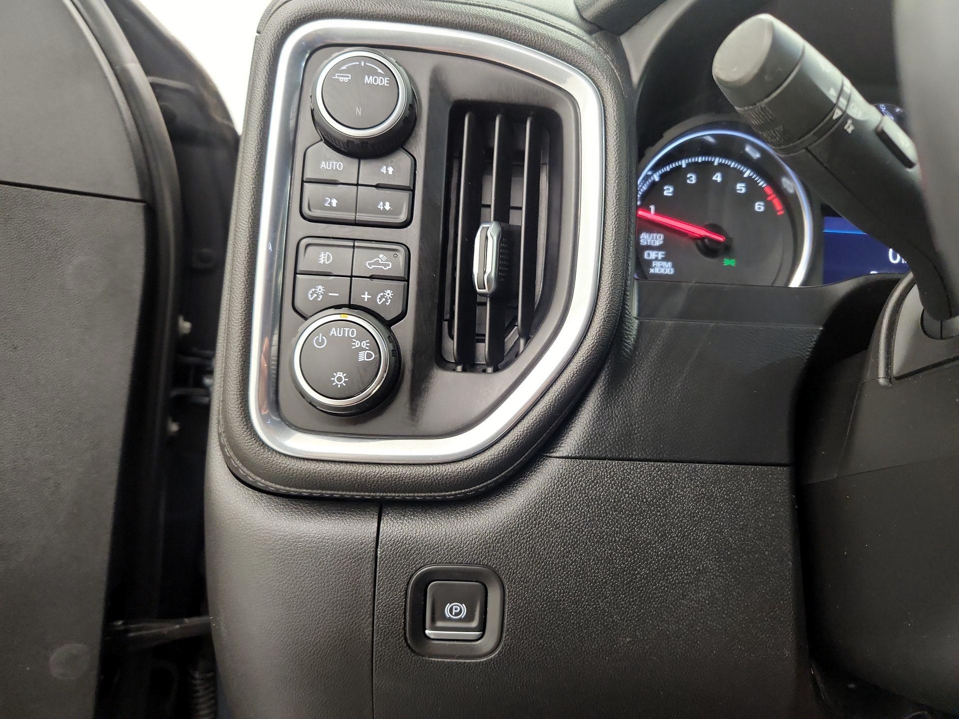 Thumbnail: 2021 Chevrolet Silverado 1500 - 13