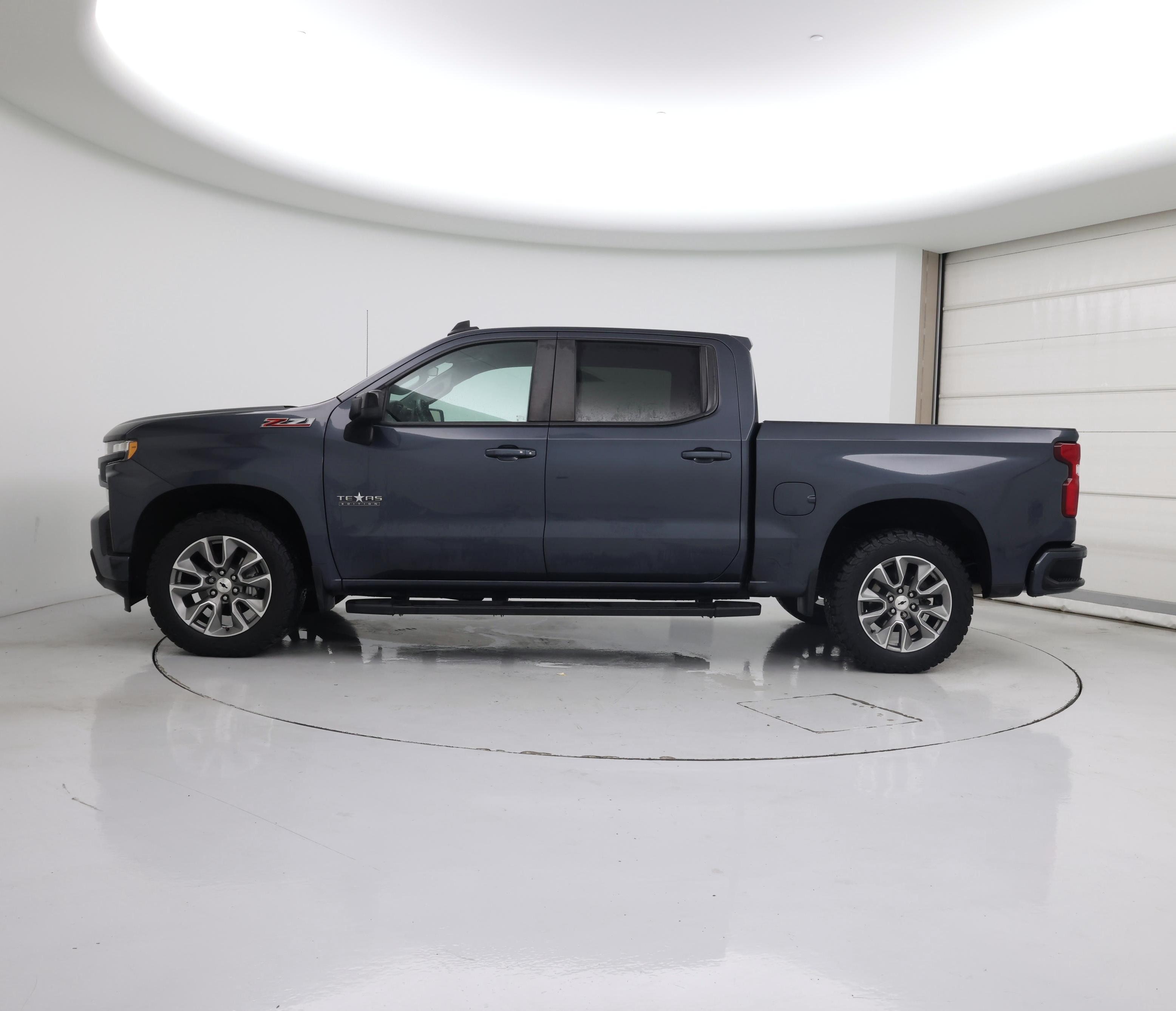 Thumbnail: 2021 Chevrolet Silverado 1500 - 3