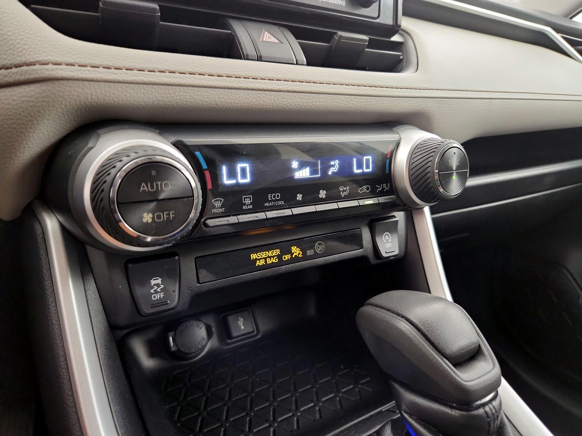Thumbnail: 2021 Toyota RAV4 - 16
