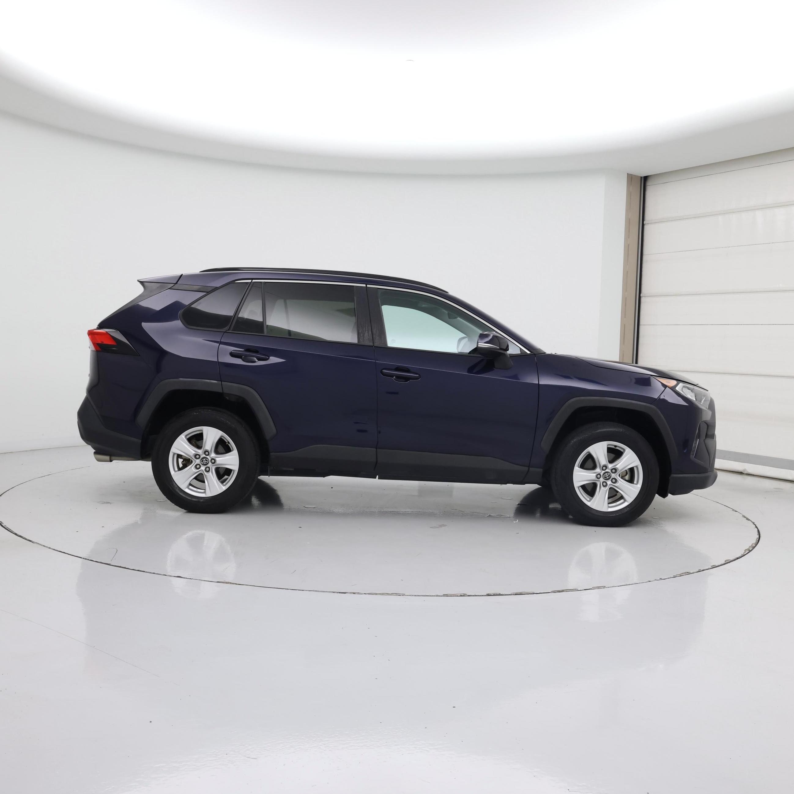 Thumbnail: 2021 Toyota RAV4 - 7