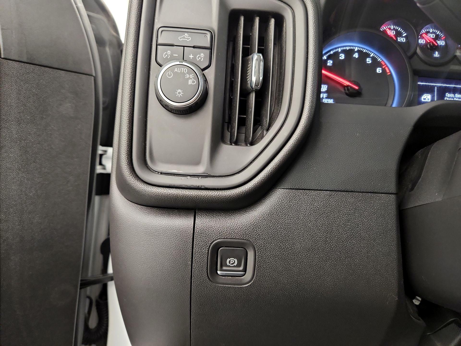 Thumbnail: 2022 Chevrolet Silverado 1500 - 13