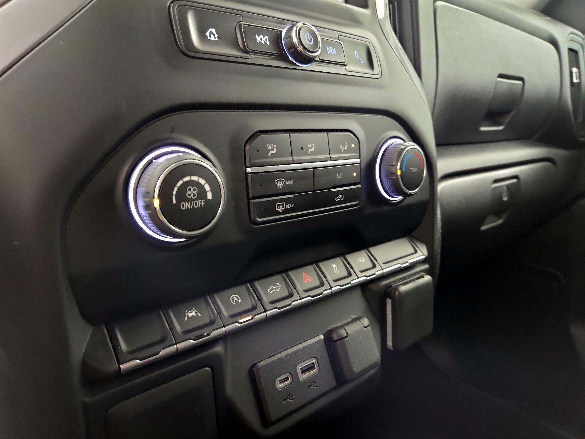 Thumbnail: 2022 Chevrolet Silverado 1500 - 16