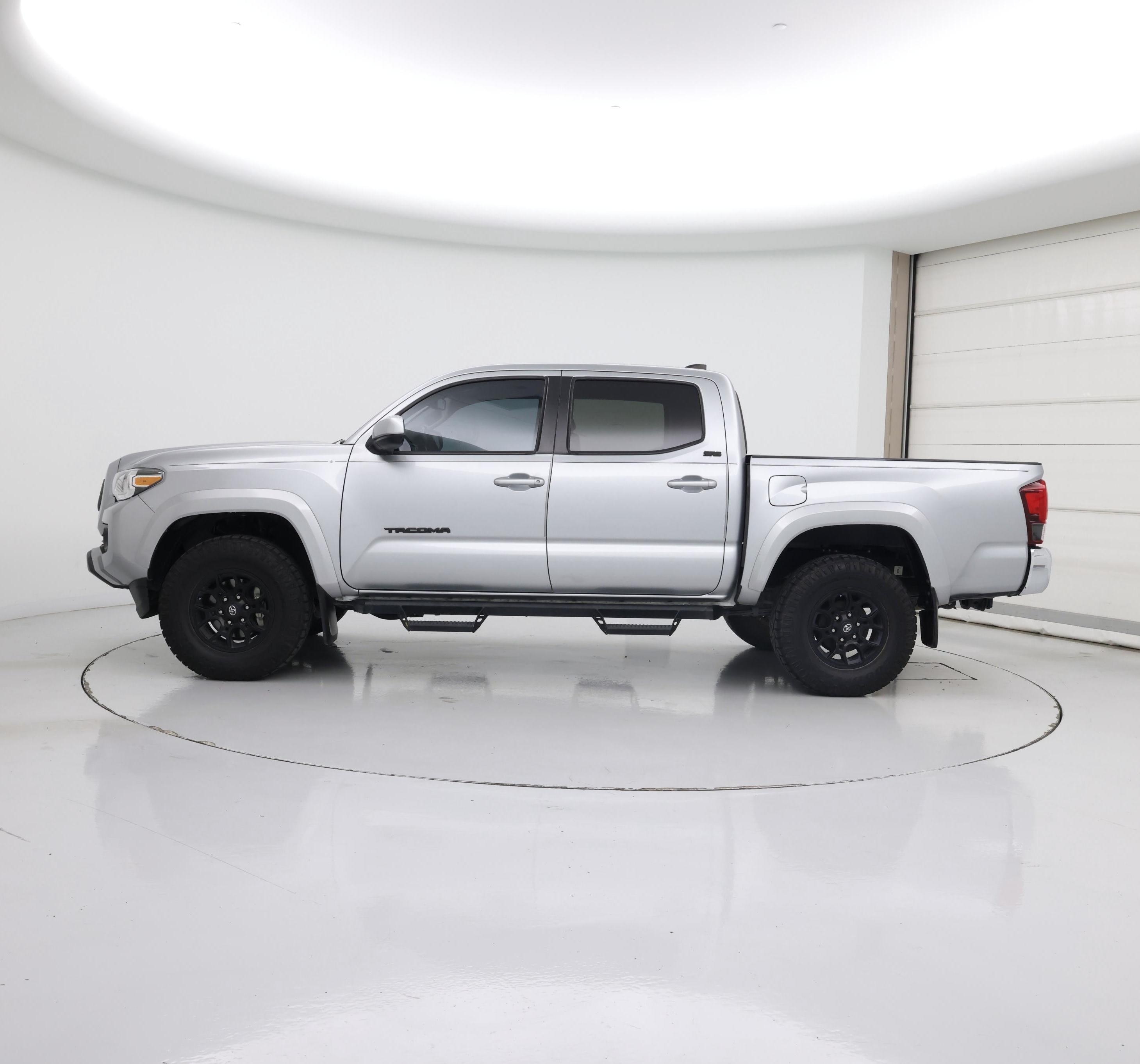Thumbnail: 2022 Toyota Tacoma - 3