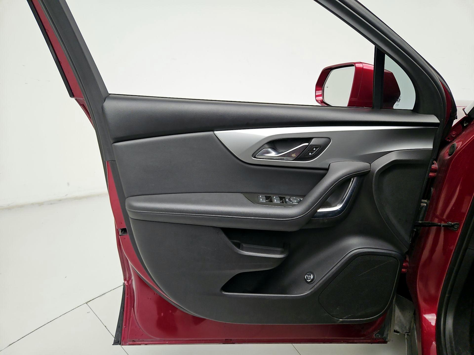 Thumbnail: 2020 Chevrolet Blazer - 12