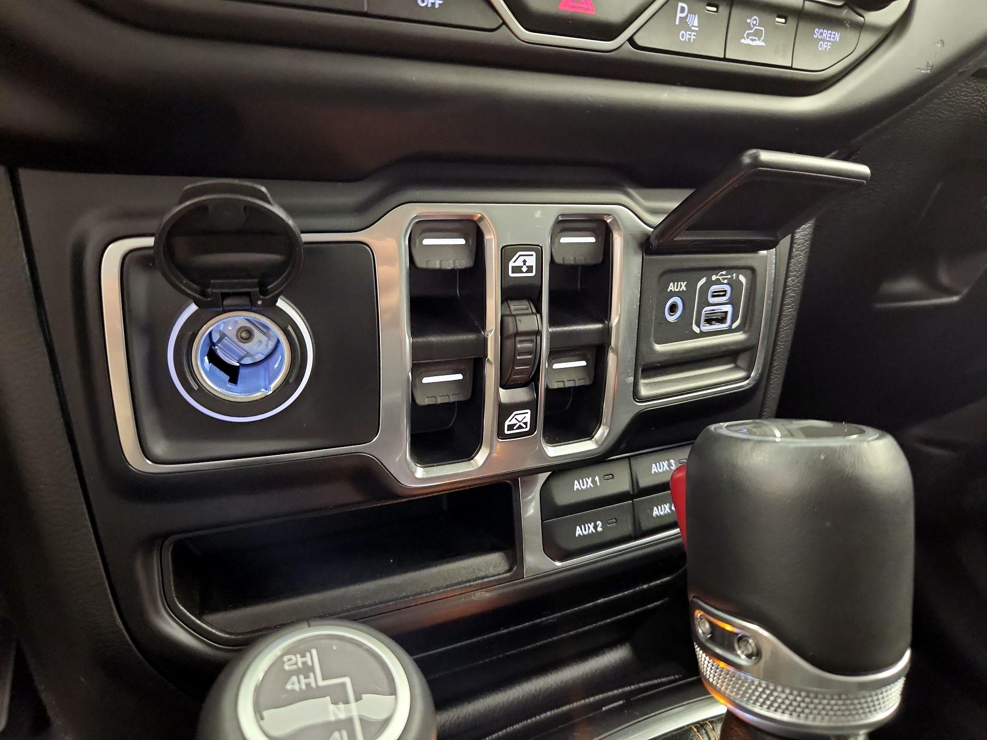 Thumbnail: 2023 Jeep Wrangler - 19