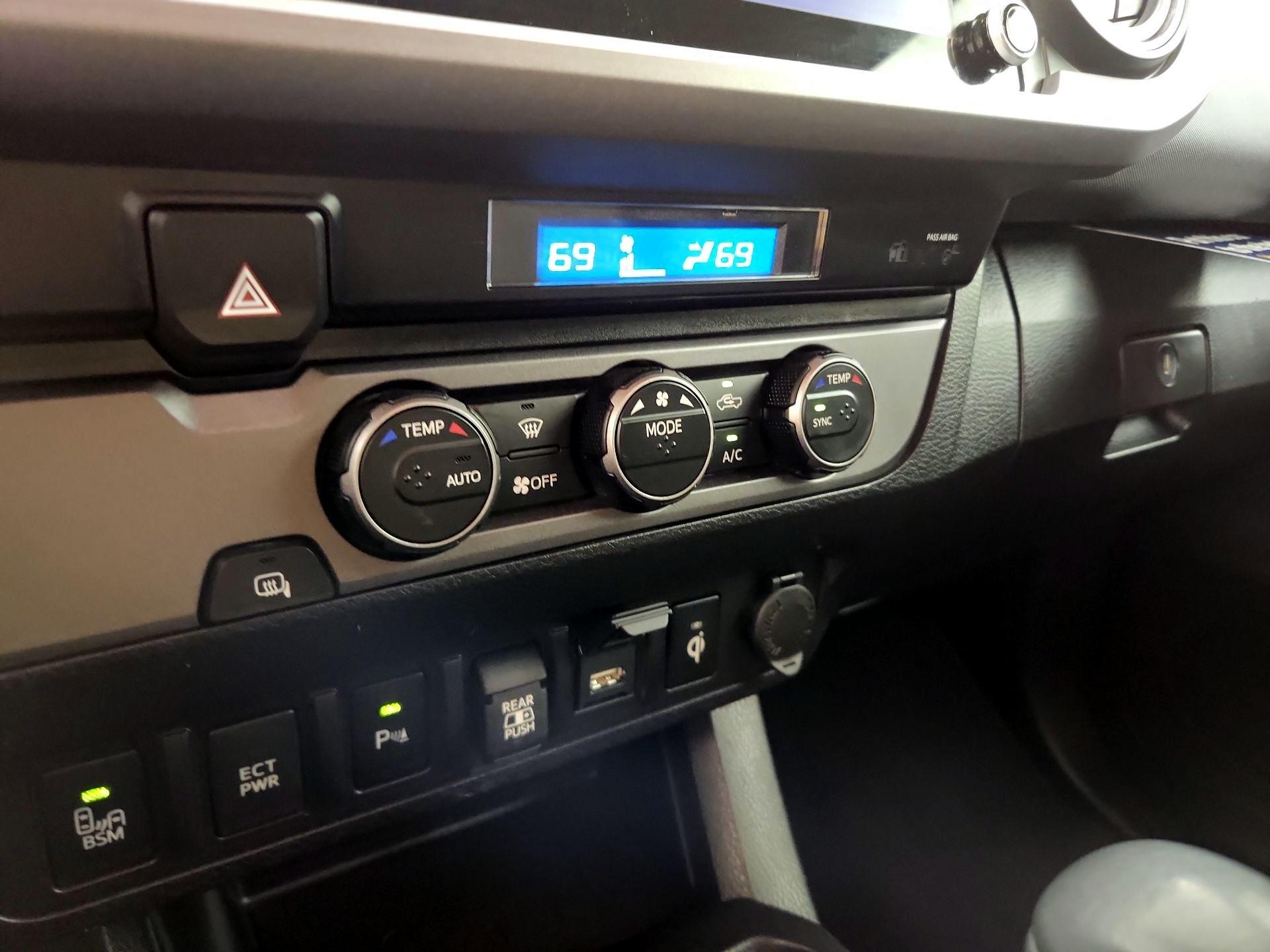 Thumbnail: 2023 Toyota Tacoma - 16