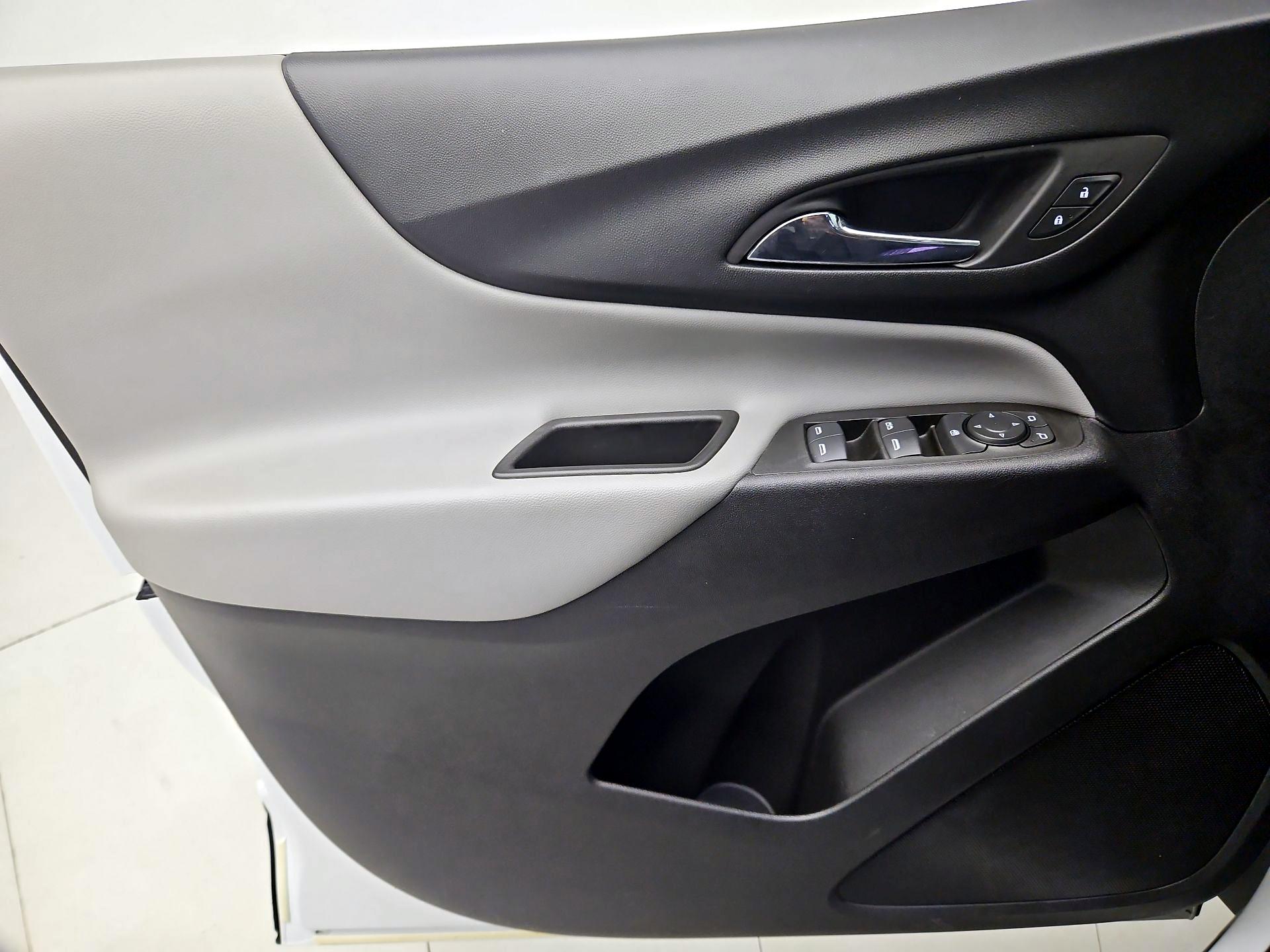 Thumbnail: 2022 Chevrolet Equinox - 12