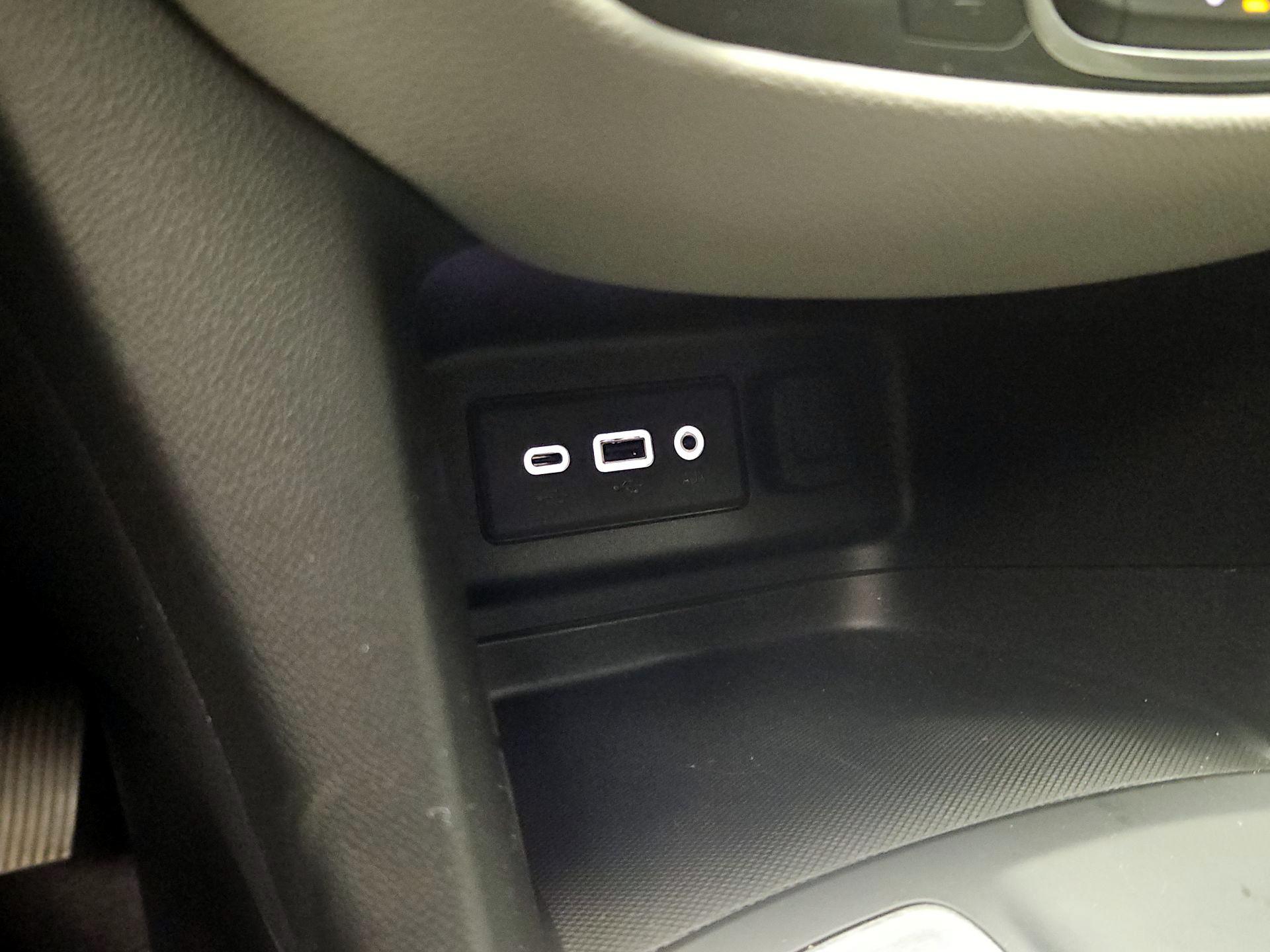 Thumbnail: 2022 Chevrolet Equinox - 18