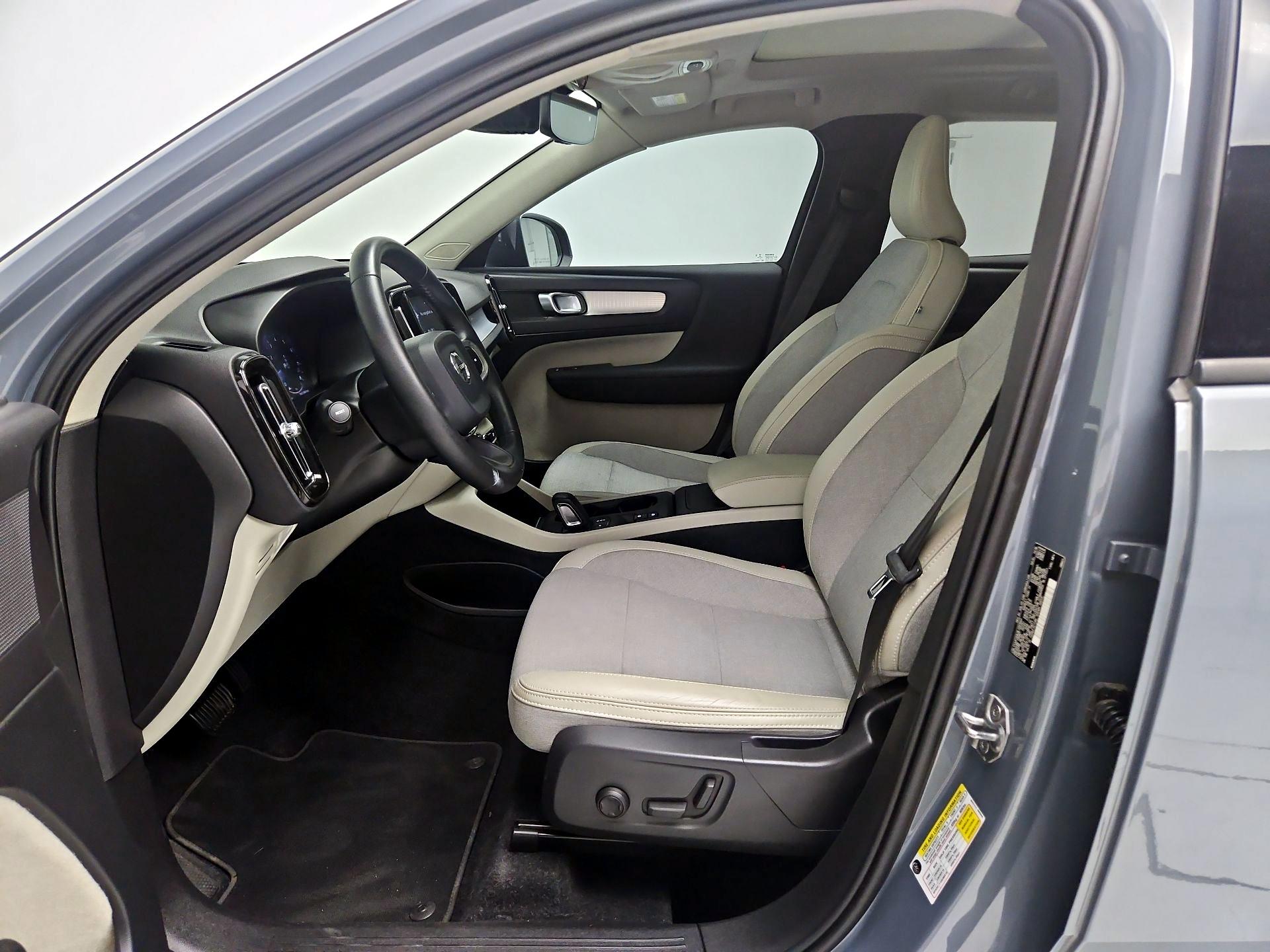 Thumbnail: 2020 Volvo XC40 - 11