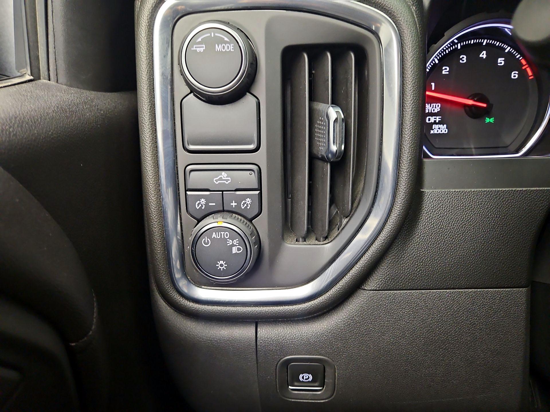 Thumbnail: 2021 Chevrolet Silverado 1500 - 13