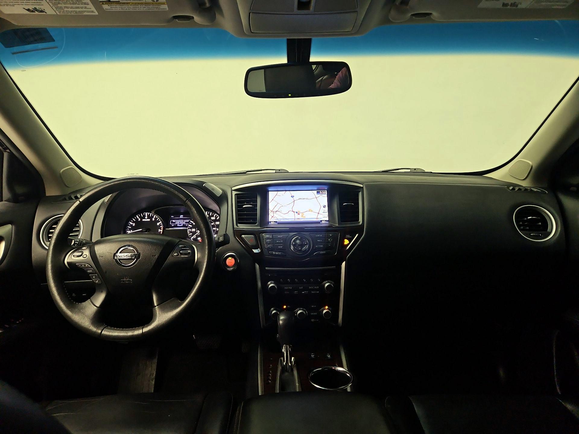 Thumbnail: 2016 Nissan Pathfinder - 9