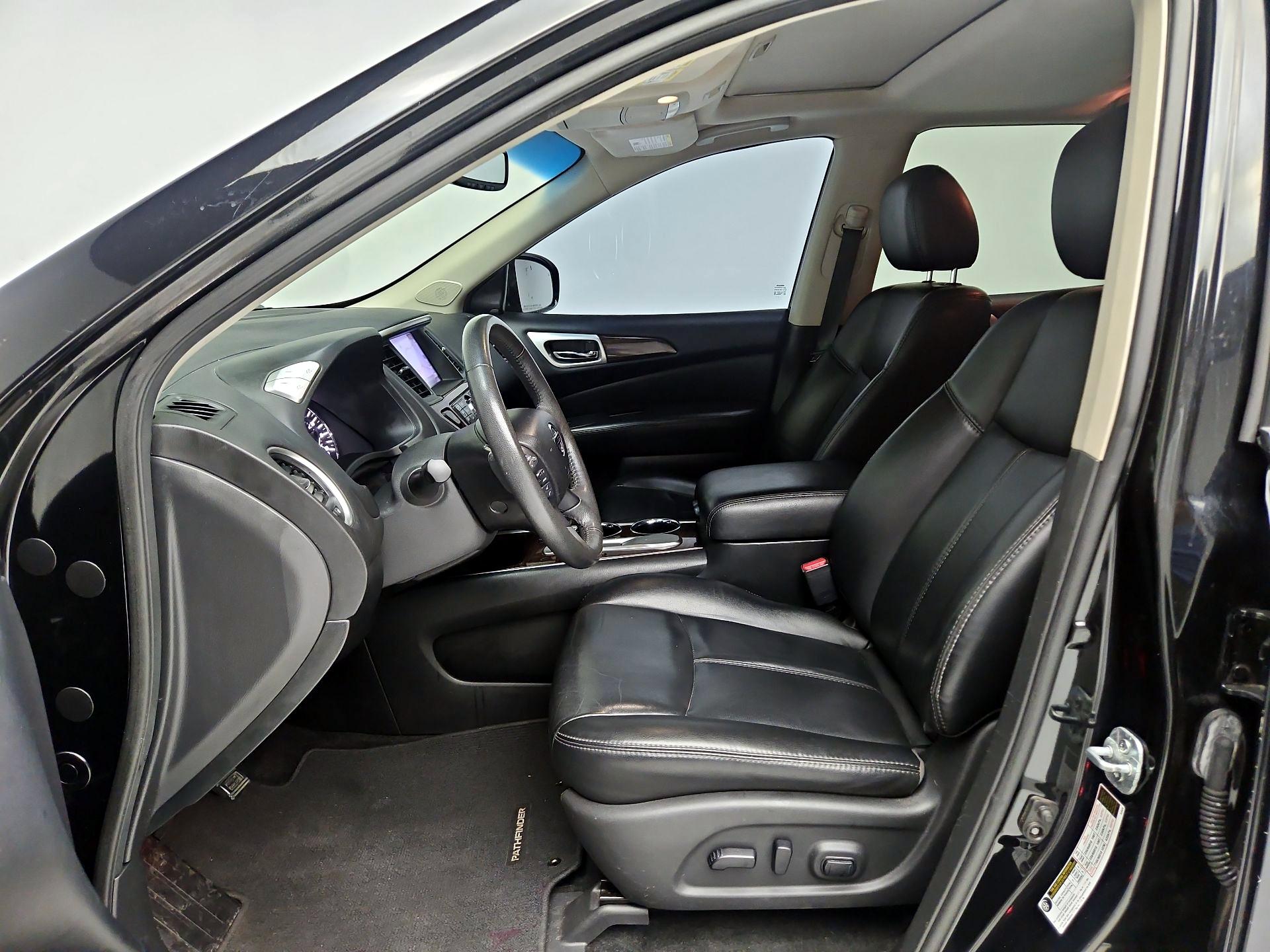 Thumbnail: 2016 Nissan Pathfinder - 11