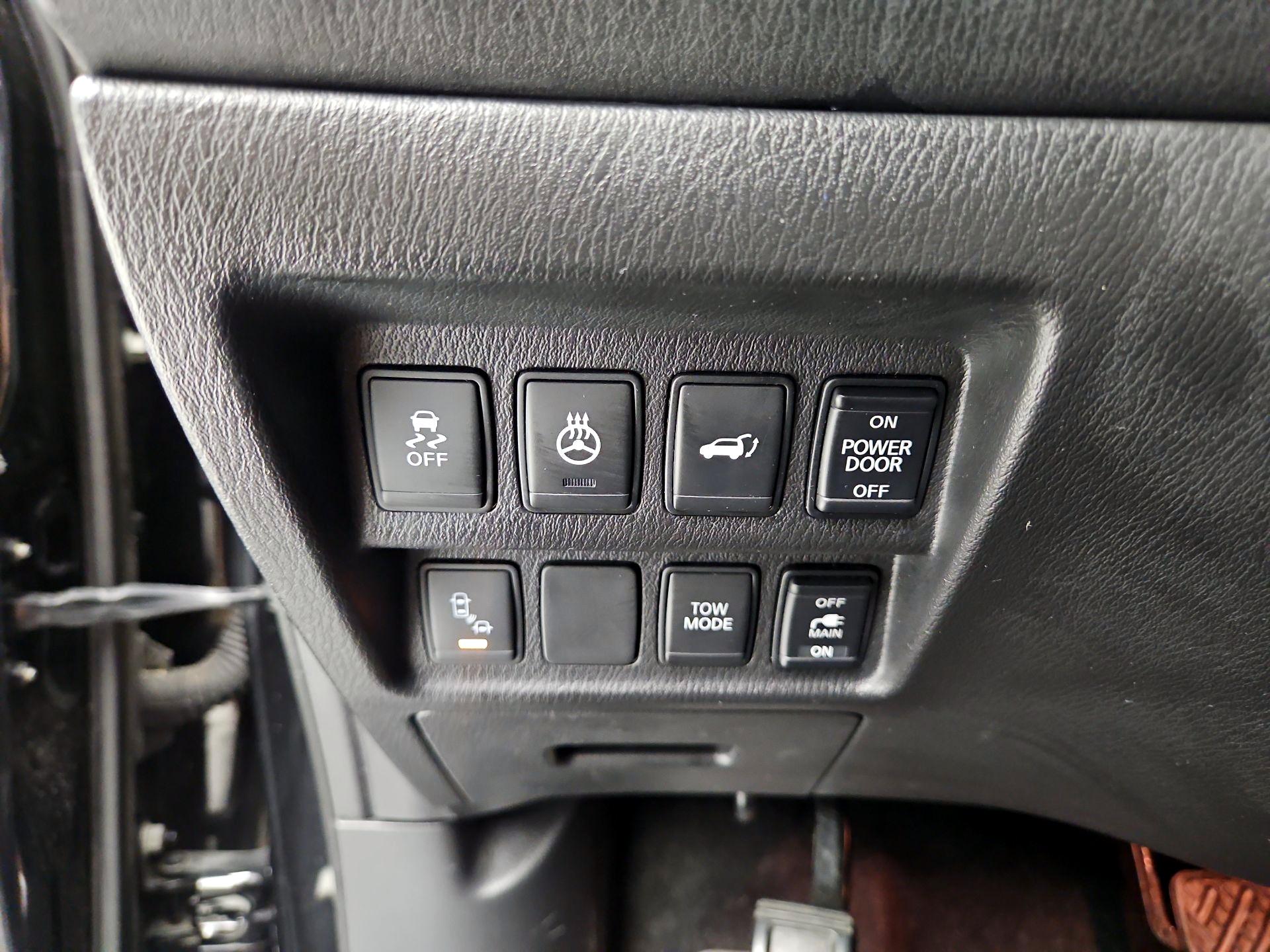 Thumbnail: 2016 Nissan Pathfinder - 13