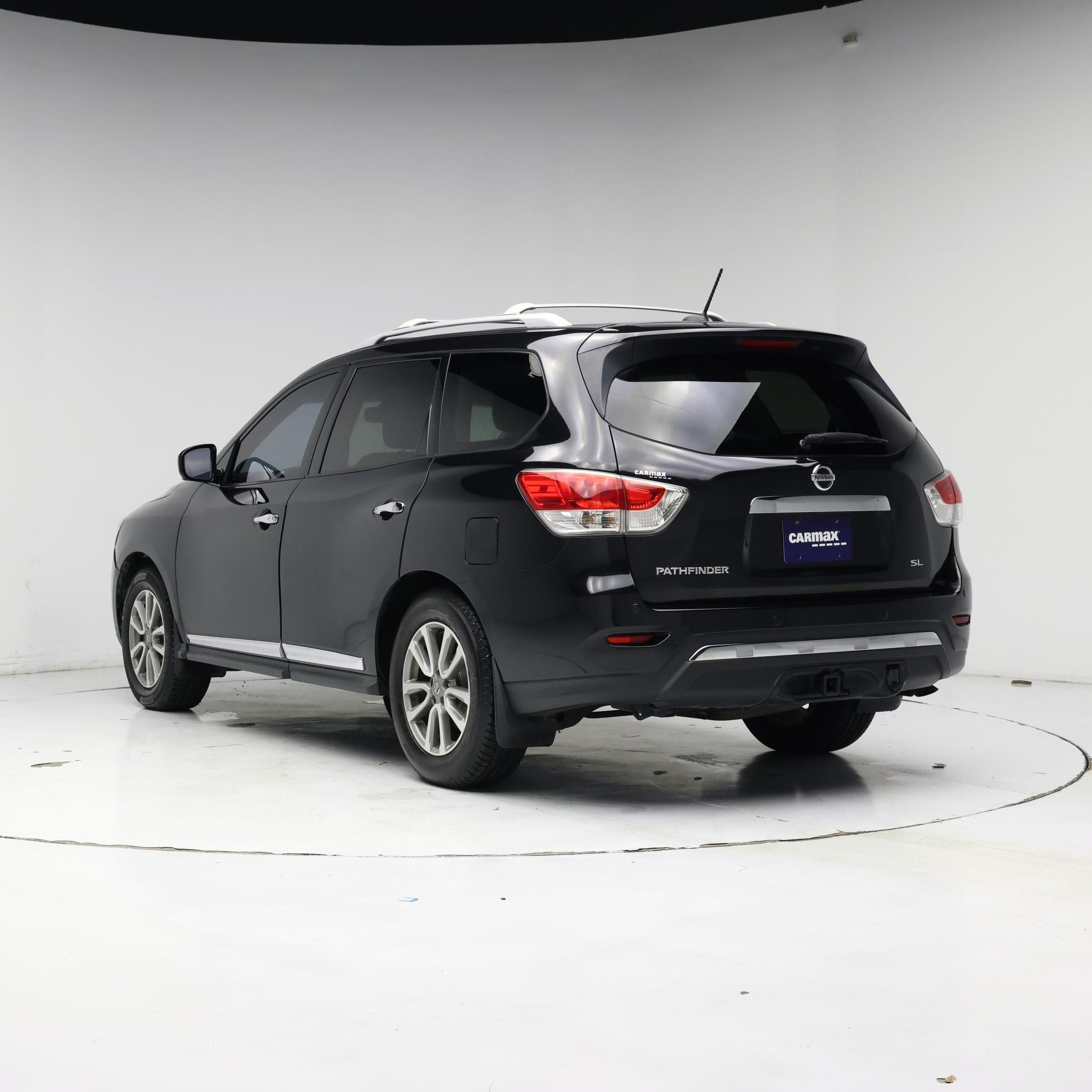 Thumbnail: 2016 Nissan Pathfinder - 2