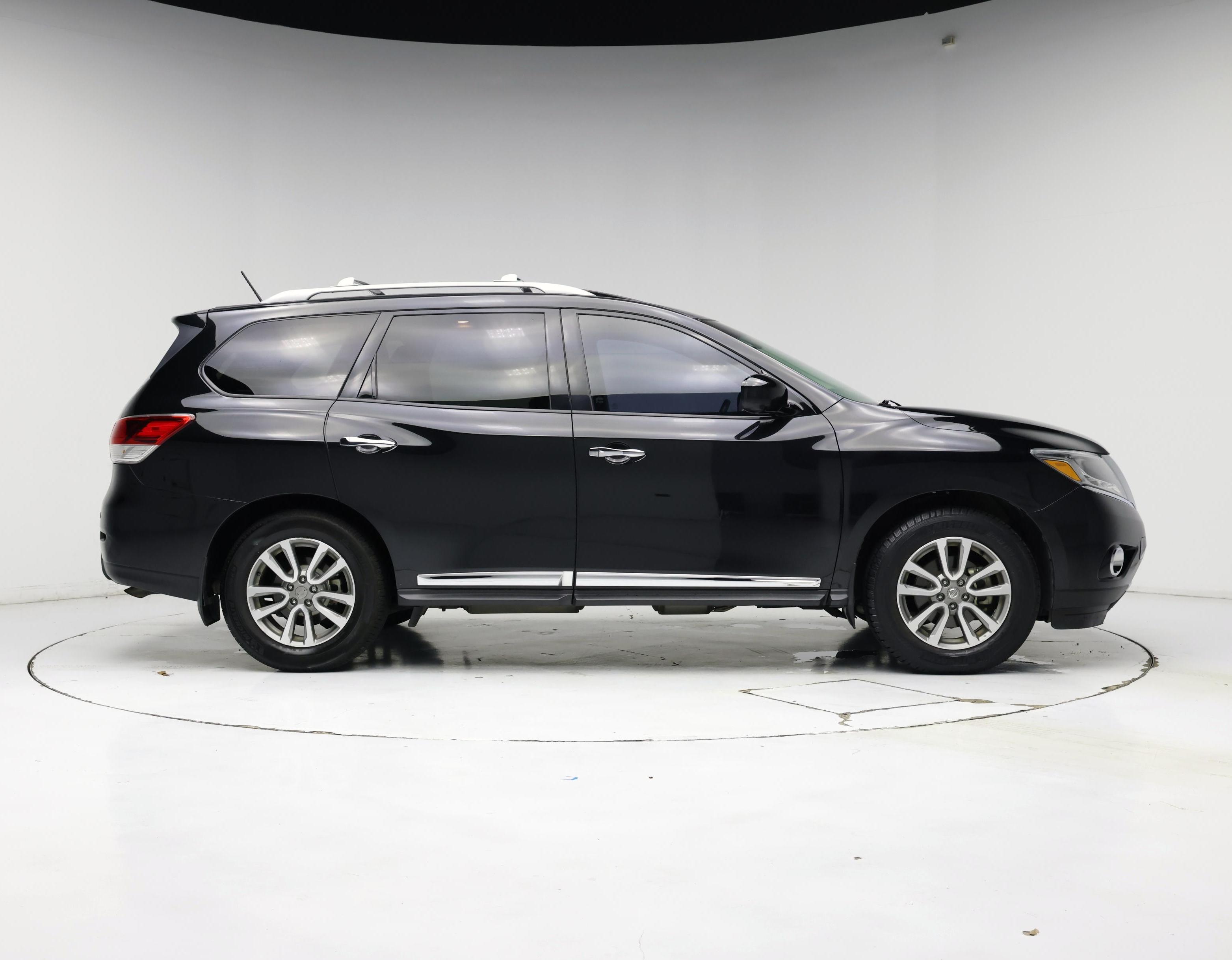 Thumbnail: 2016 Nissan Pathfinder - 7