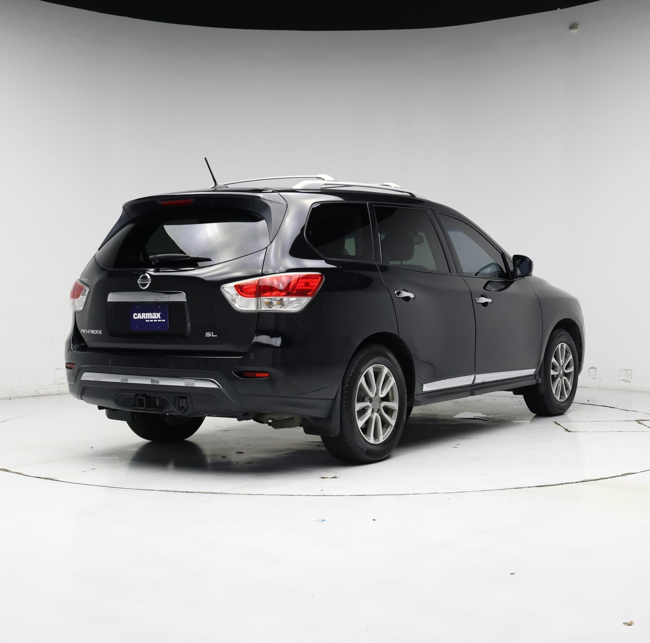Thumbnail: 2016 Nissan Pathfinder - 8