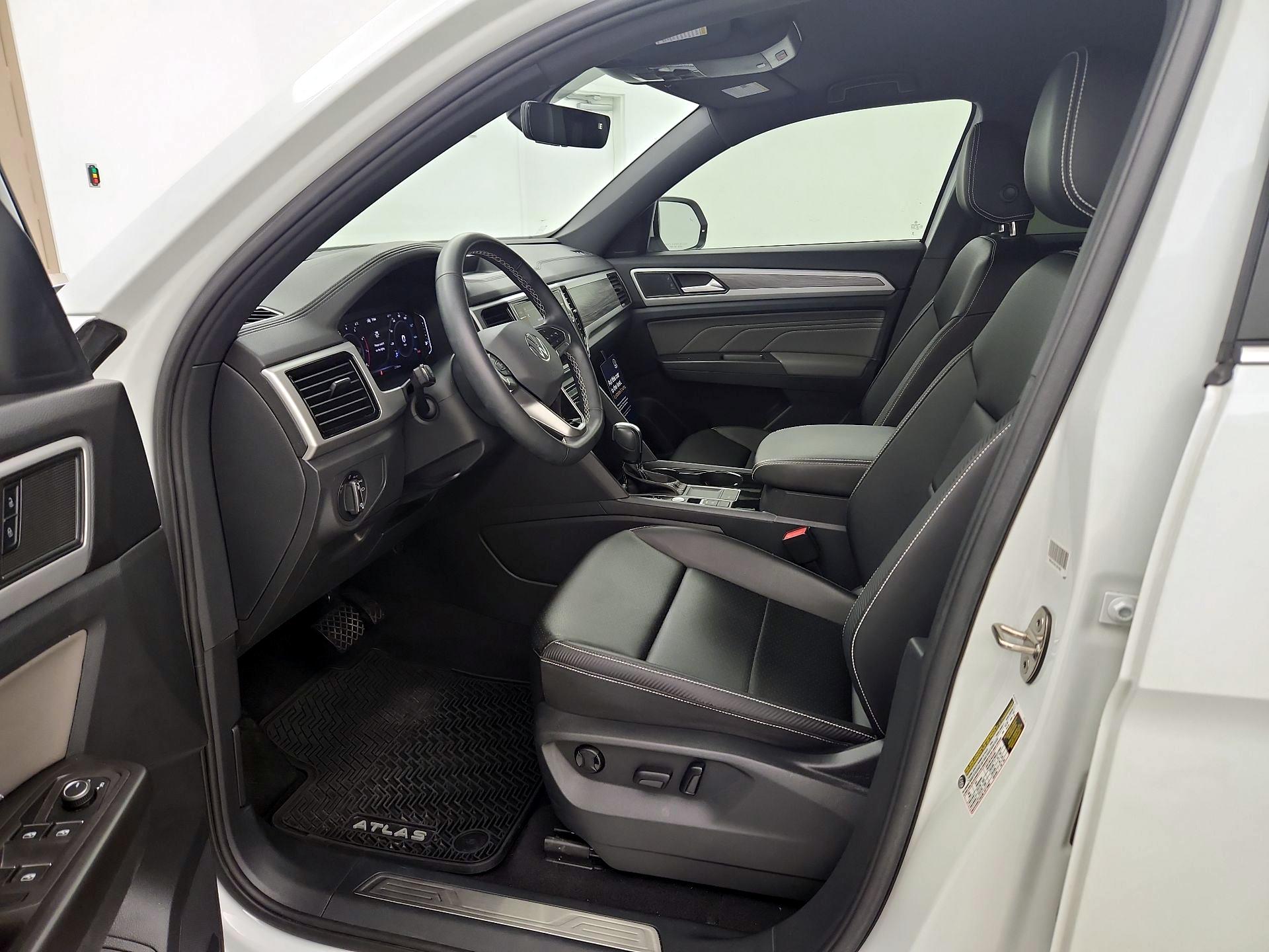 Thumbnail: 2023 Volkswagen Atlas - 11