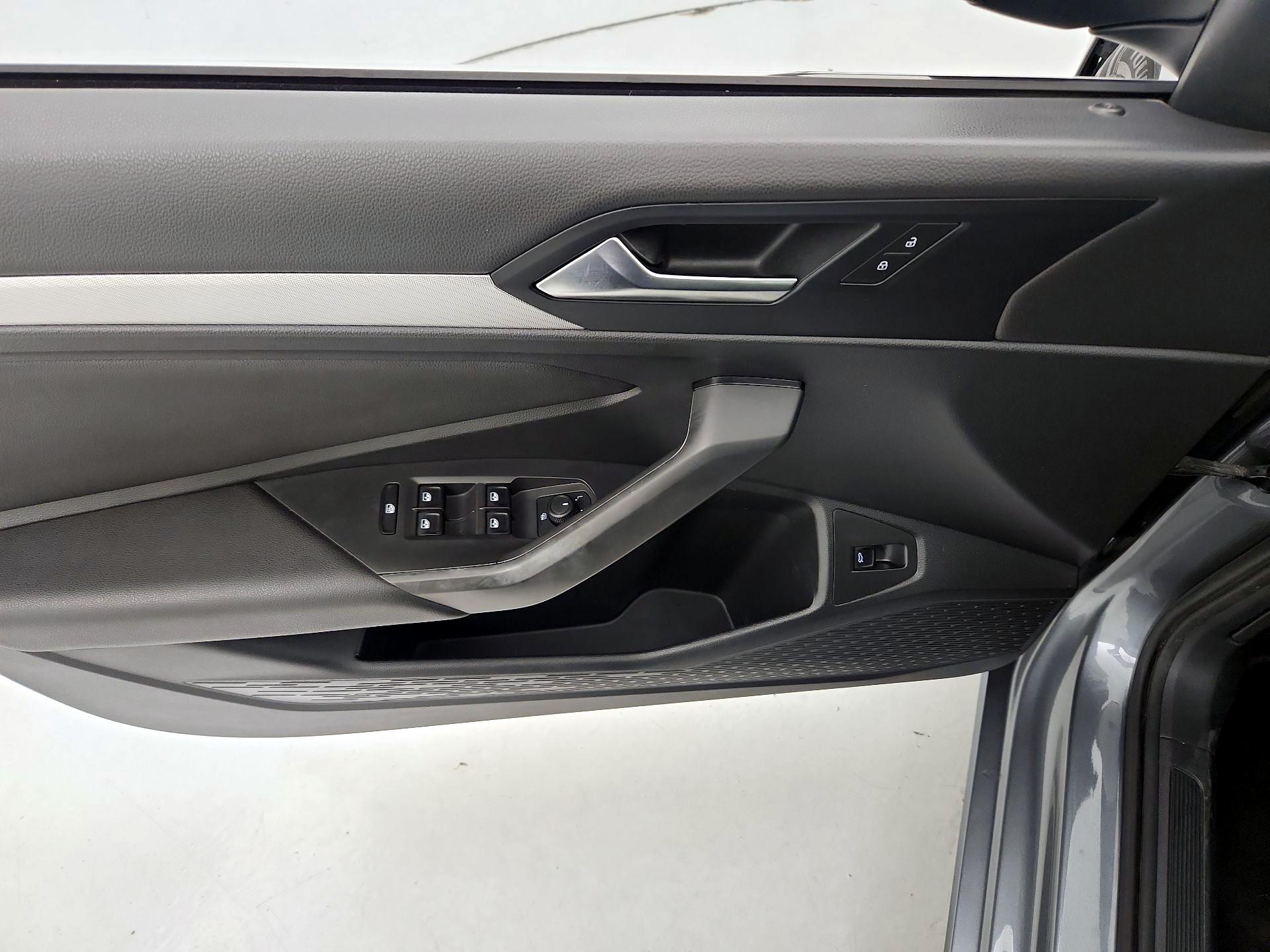 Thumbnail: 2020 Volkswagen Jetta - 12