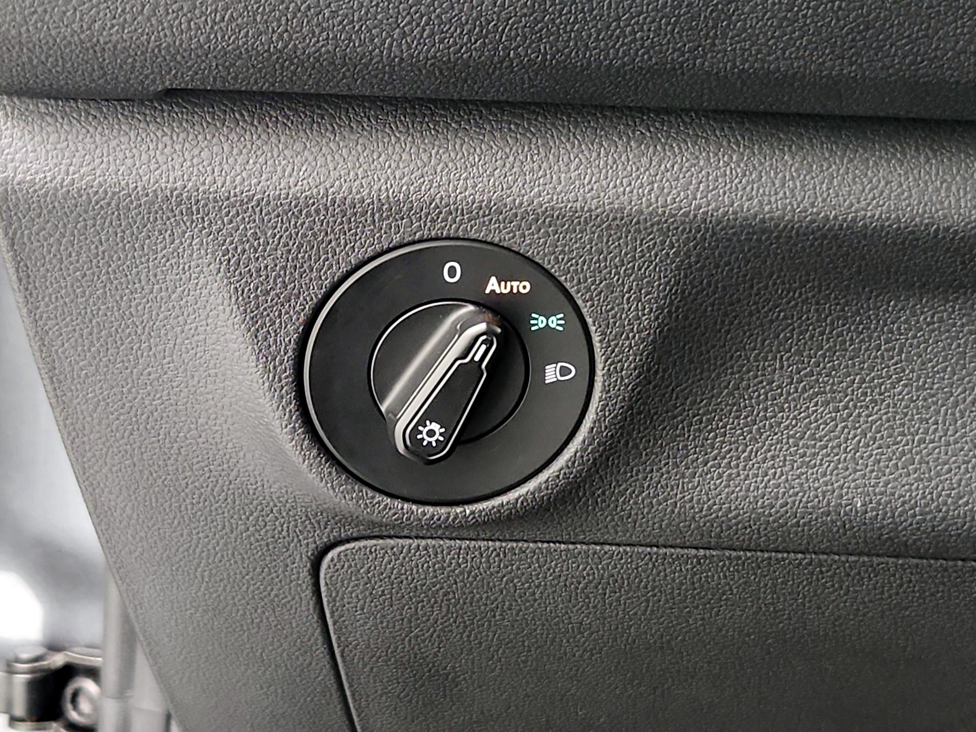 Thumbnail: 2020 Volkswagen Jetta - 13