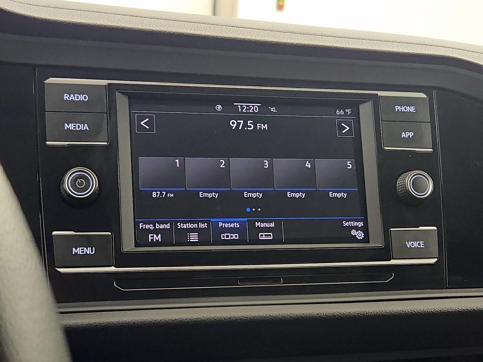 Thumbnail: 2020 Volkswagen Jetta - 15