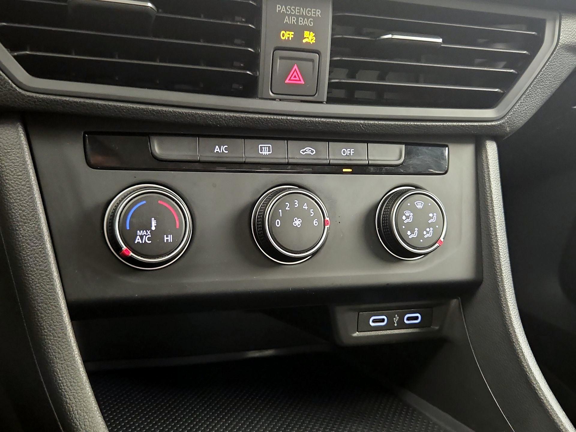 Thumbnail: 2020 Volkswagen Jetta - 16