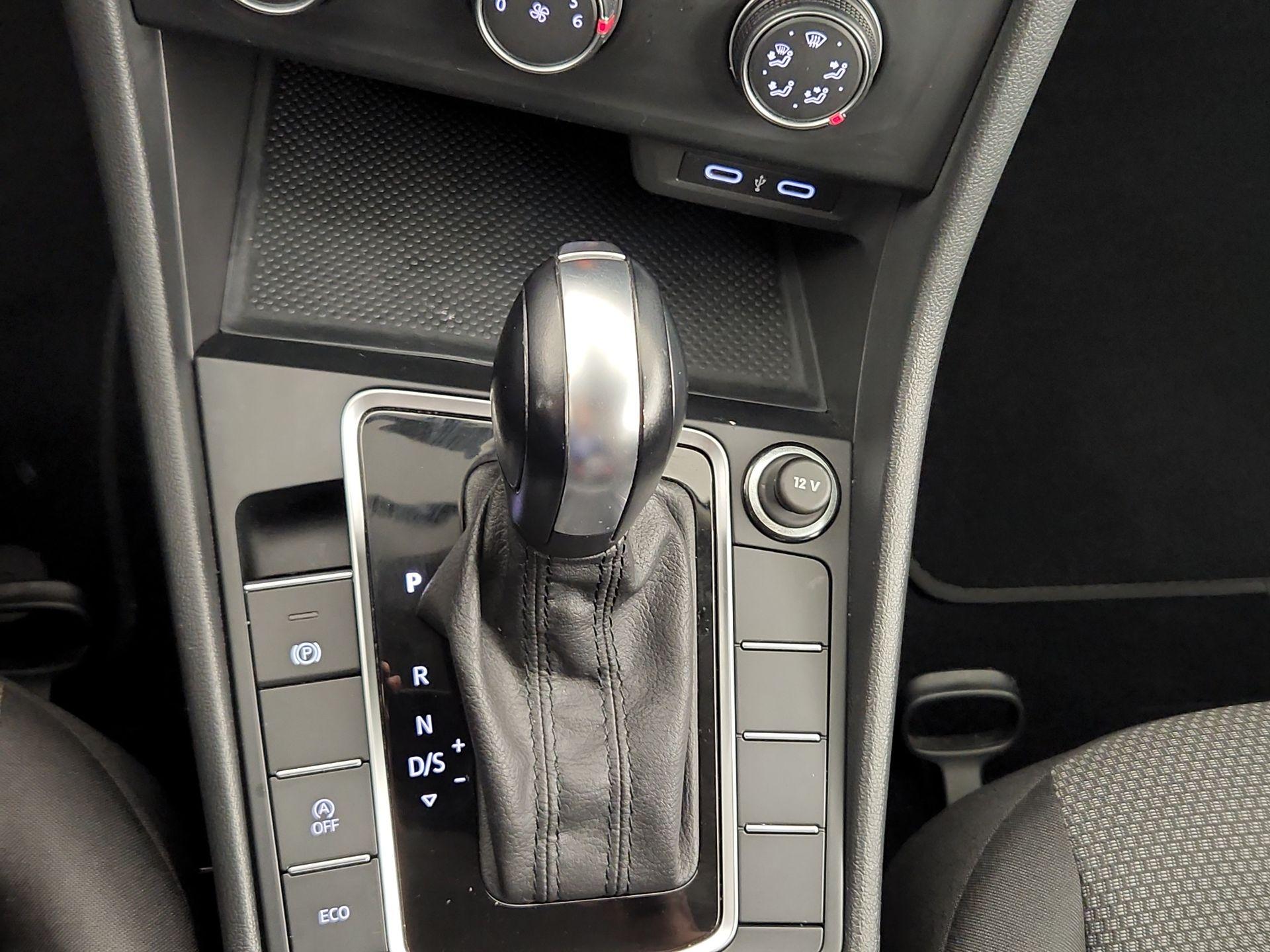 Thumbnail: 2020 Volkswagen Jetta - 17