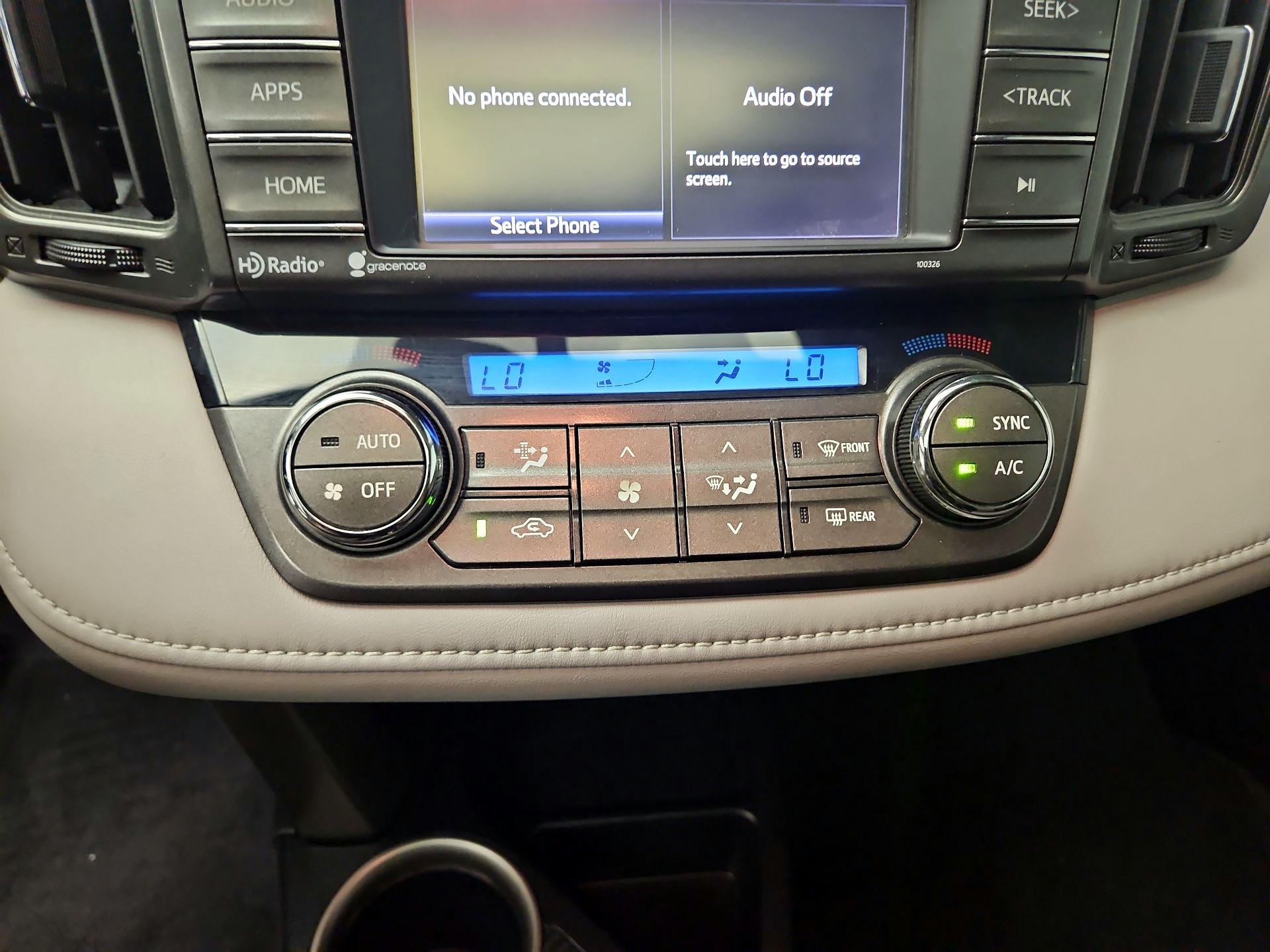 Thumbnail: 2015 Toyota RAV4 - 16