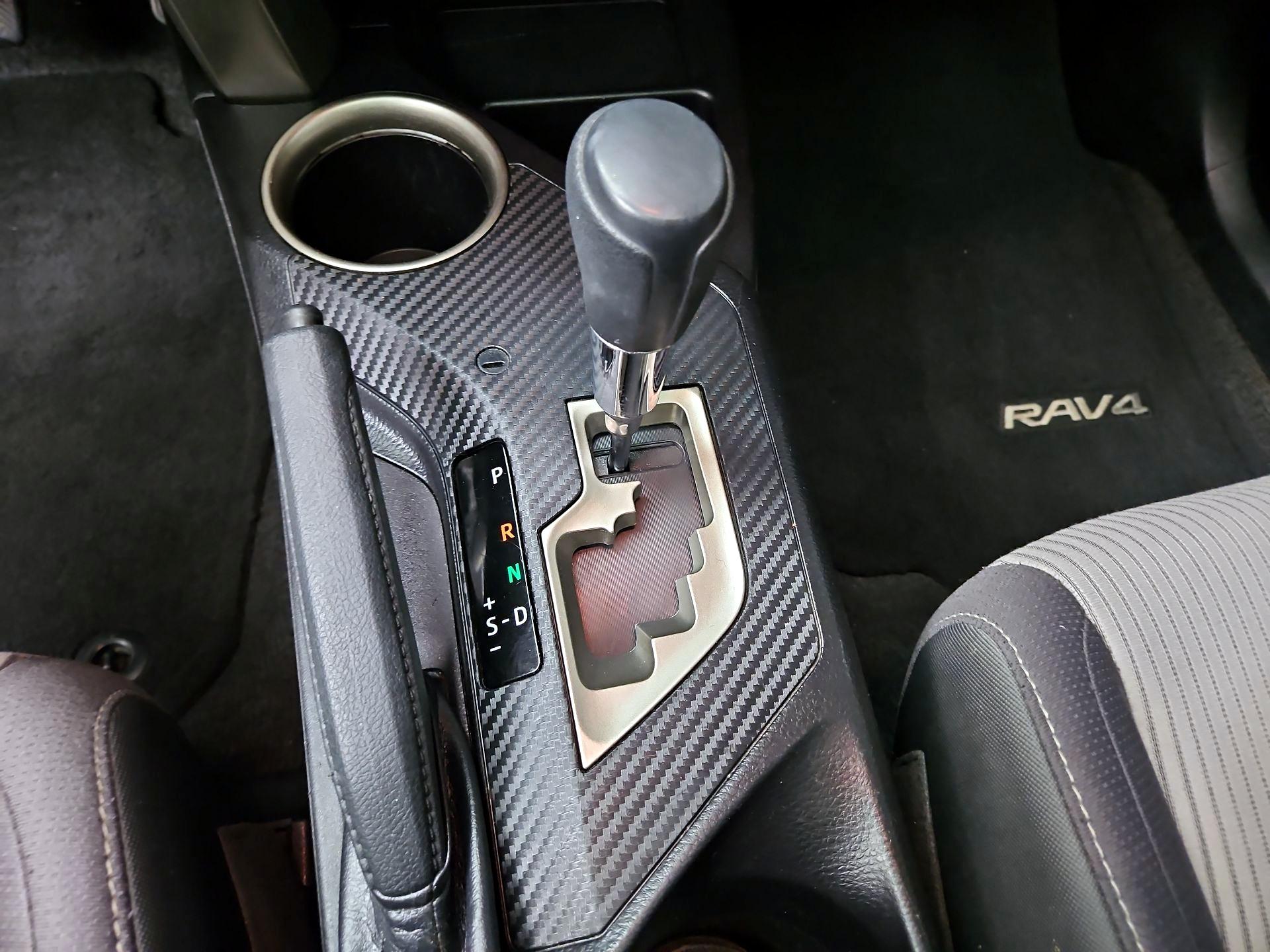 Thumbnail: 2015 Toyota RAV4 - 17