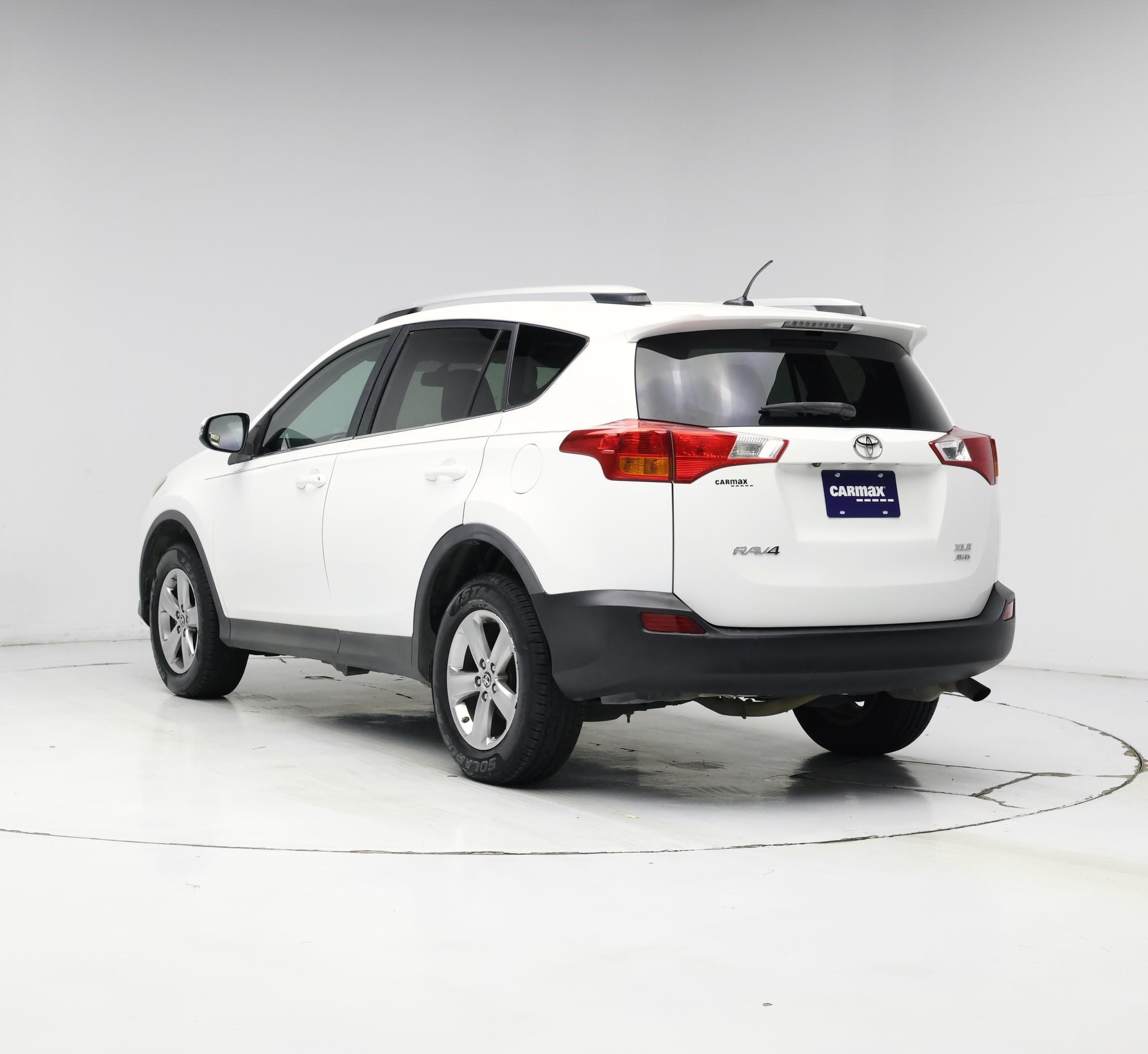 Thumbnail: 2015 Toyota RAV4 - 2