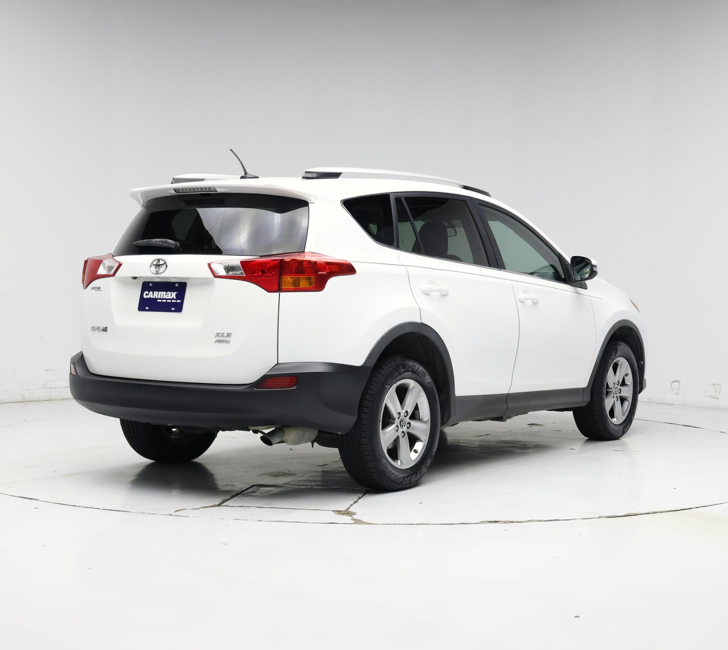 Thumbnail: 2015 Toyota RAV4 - 8