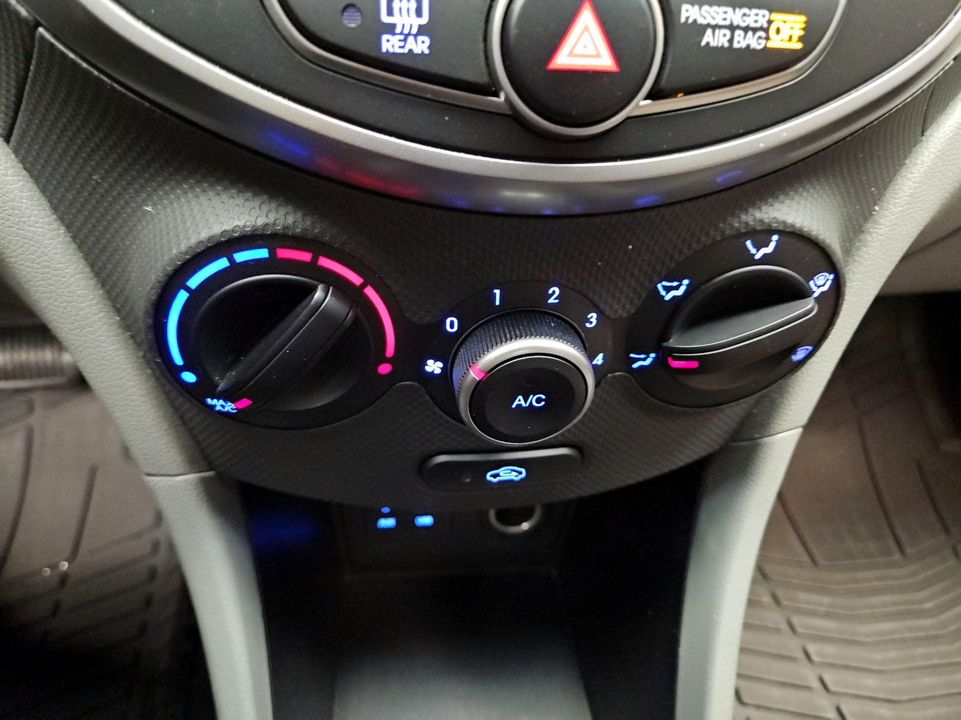 Thumbnail: 2016 Hyundai Accent - 15