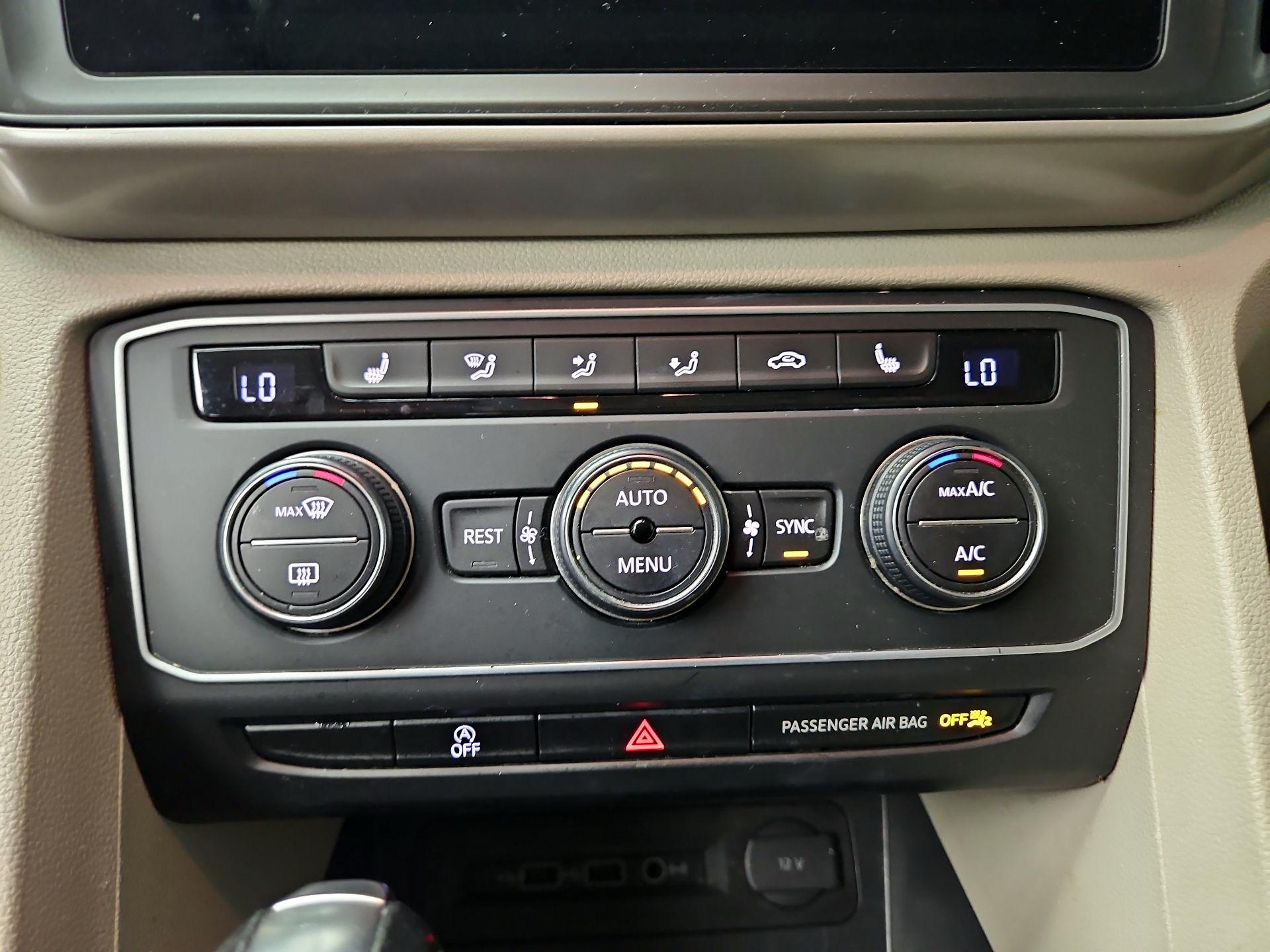 Thumbnail: 2020 Volkswagen Atlas - 16