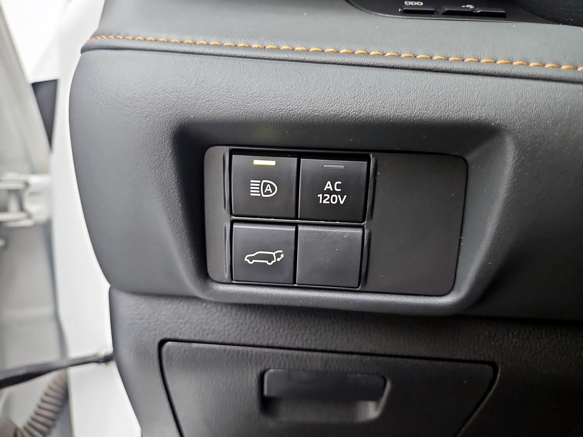 Thumbnail: 2022 Toyota Highlander - 13