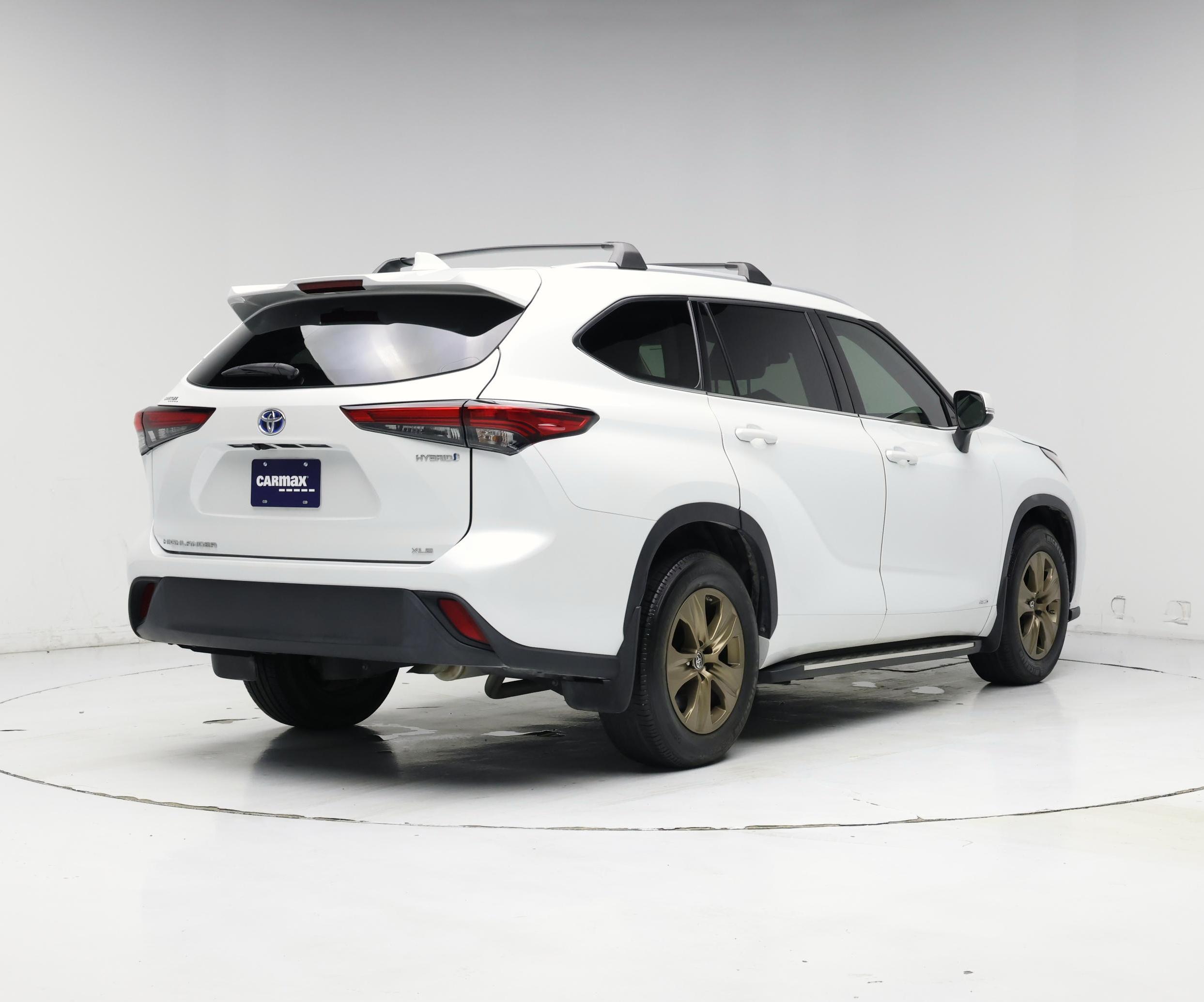 Thumbnail: 2022 Toyota Highlander - 8