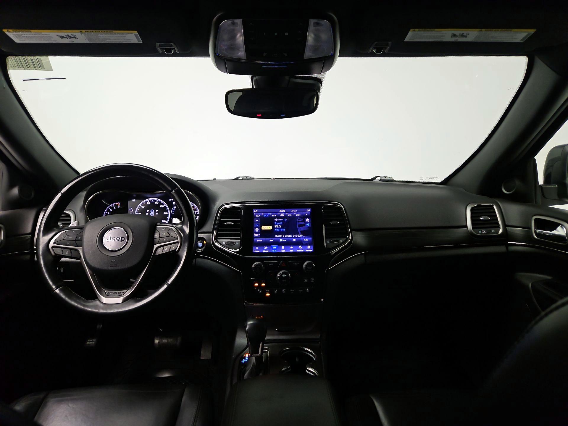Thumbnail: 2020 Jeep Grand Cherokee - 9