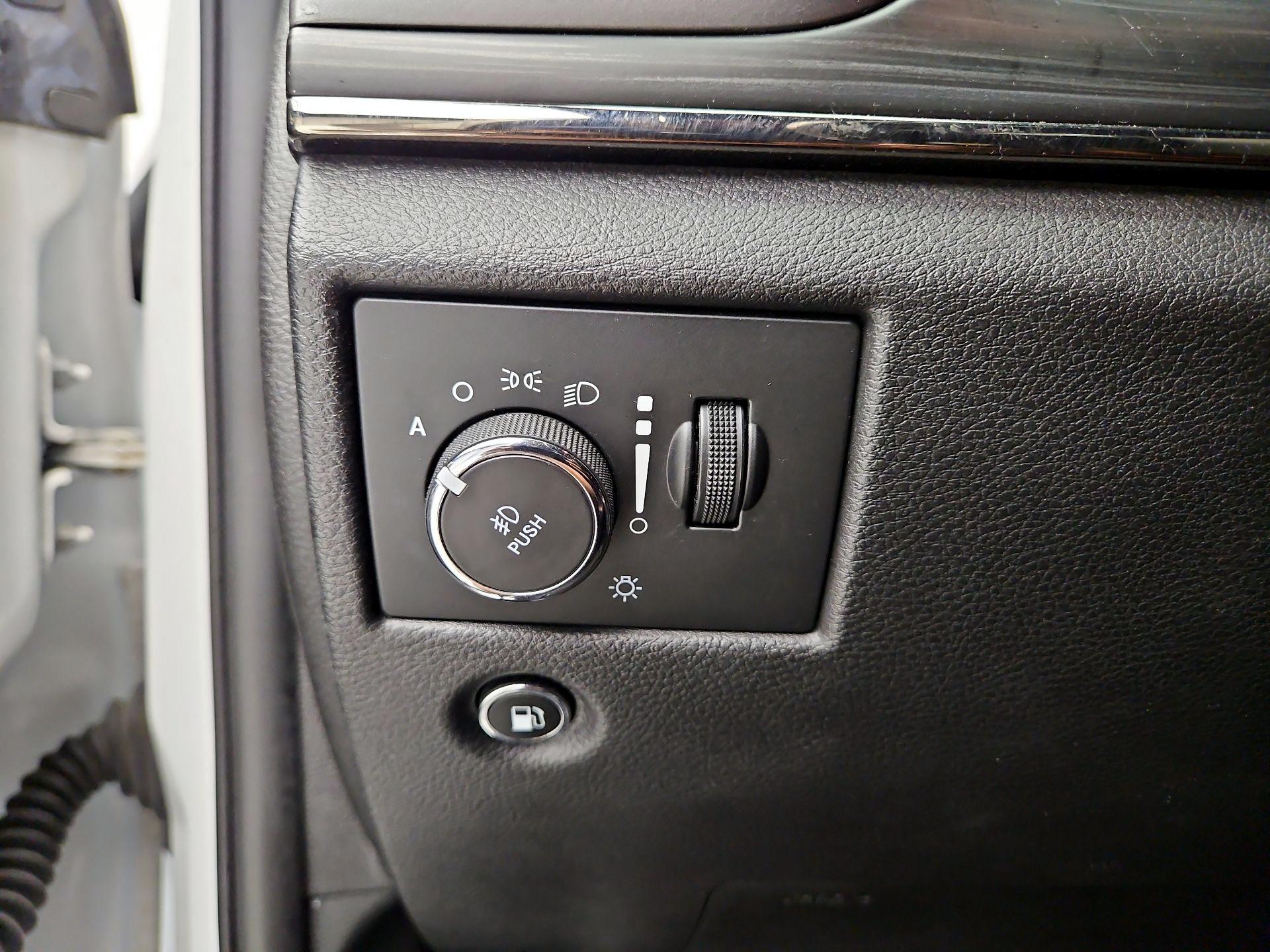 Thumbnail: 2020 Jeep Grand Cherokee - 13