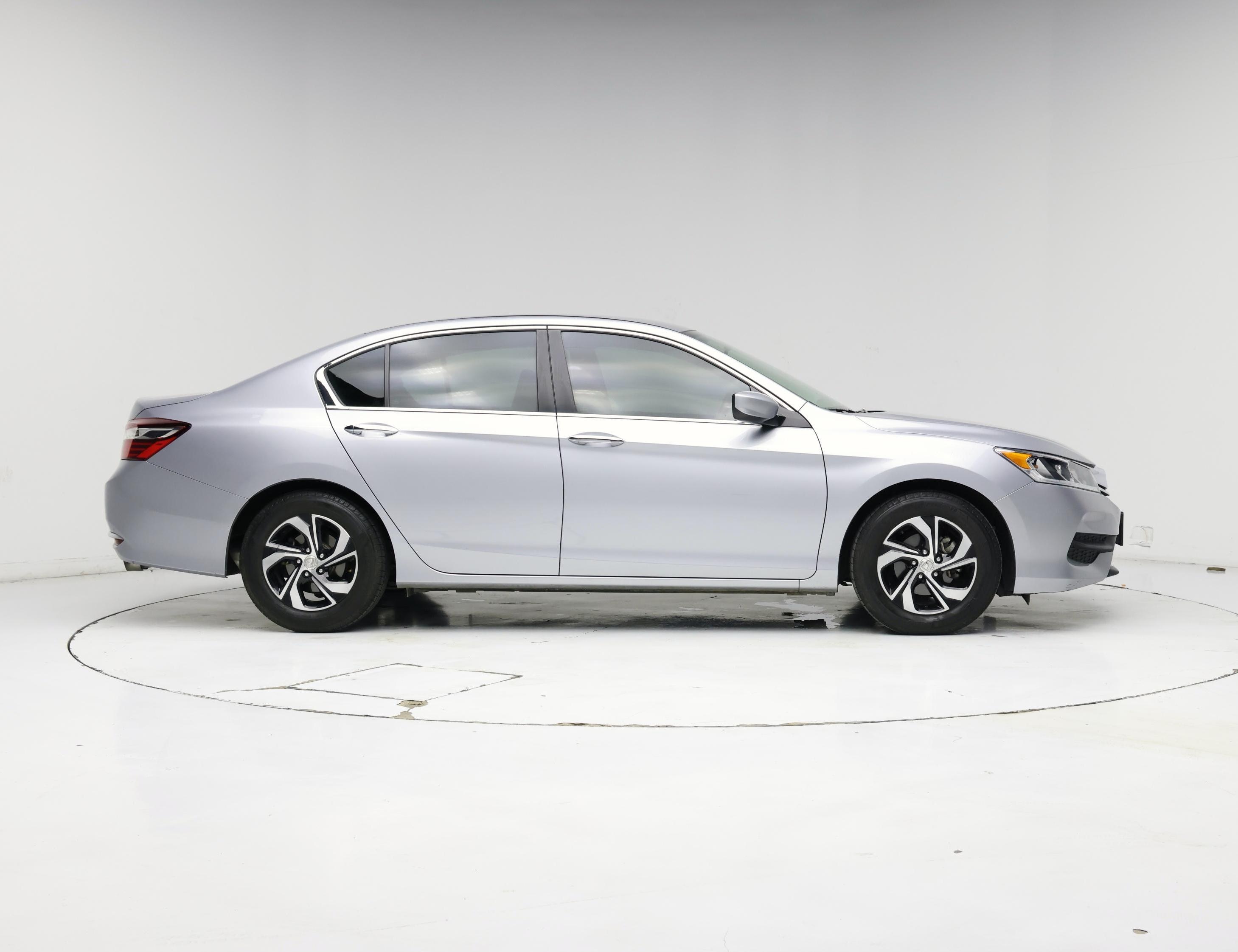 Thumbnail: 2017 Honda Accord - 7