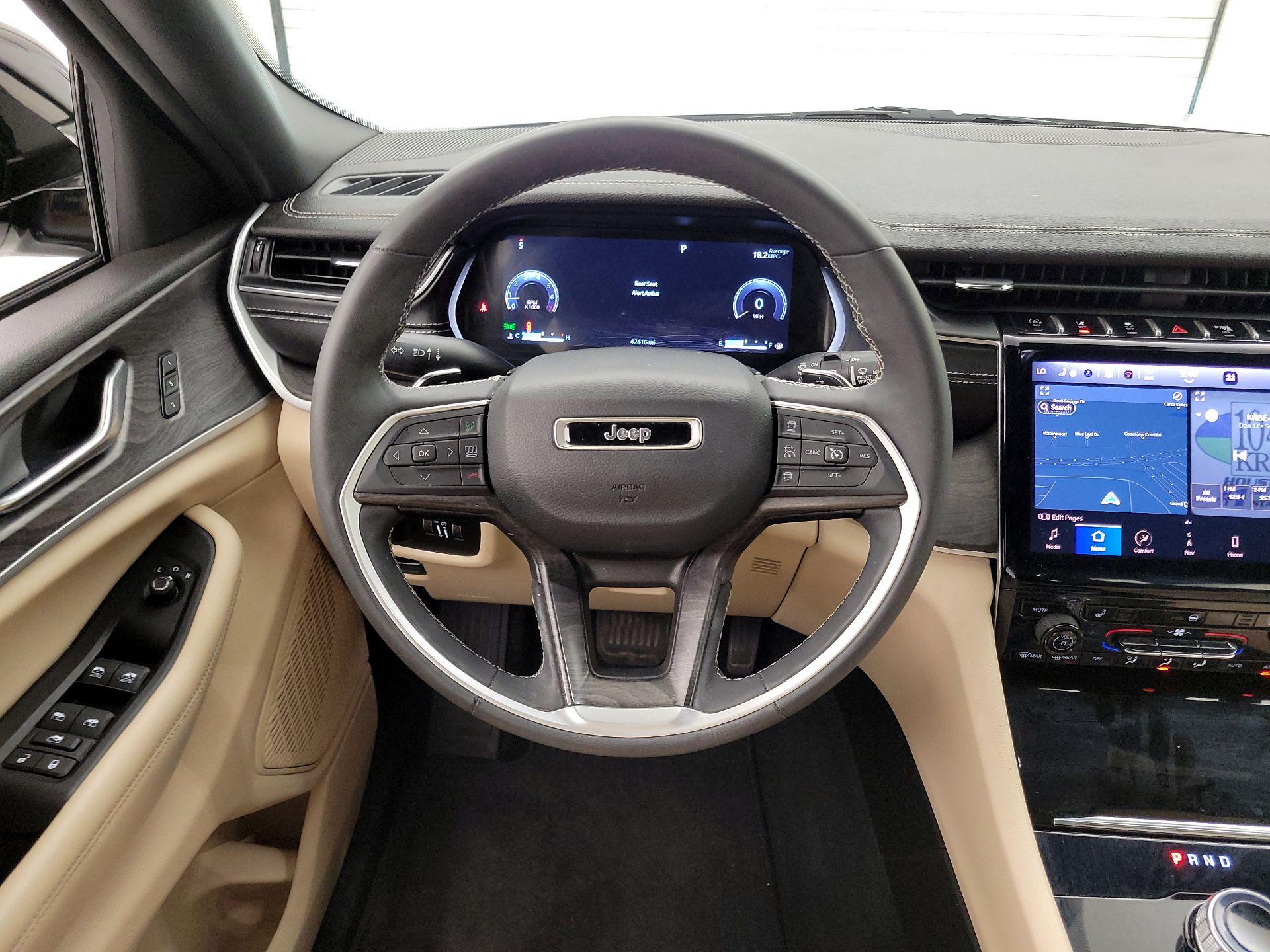 Thumbnail: 2023 Jeep Grand Cherokee - 10
