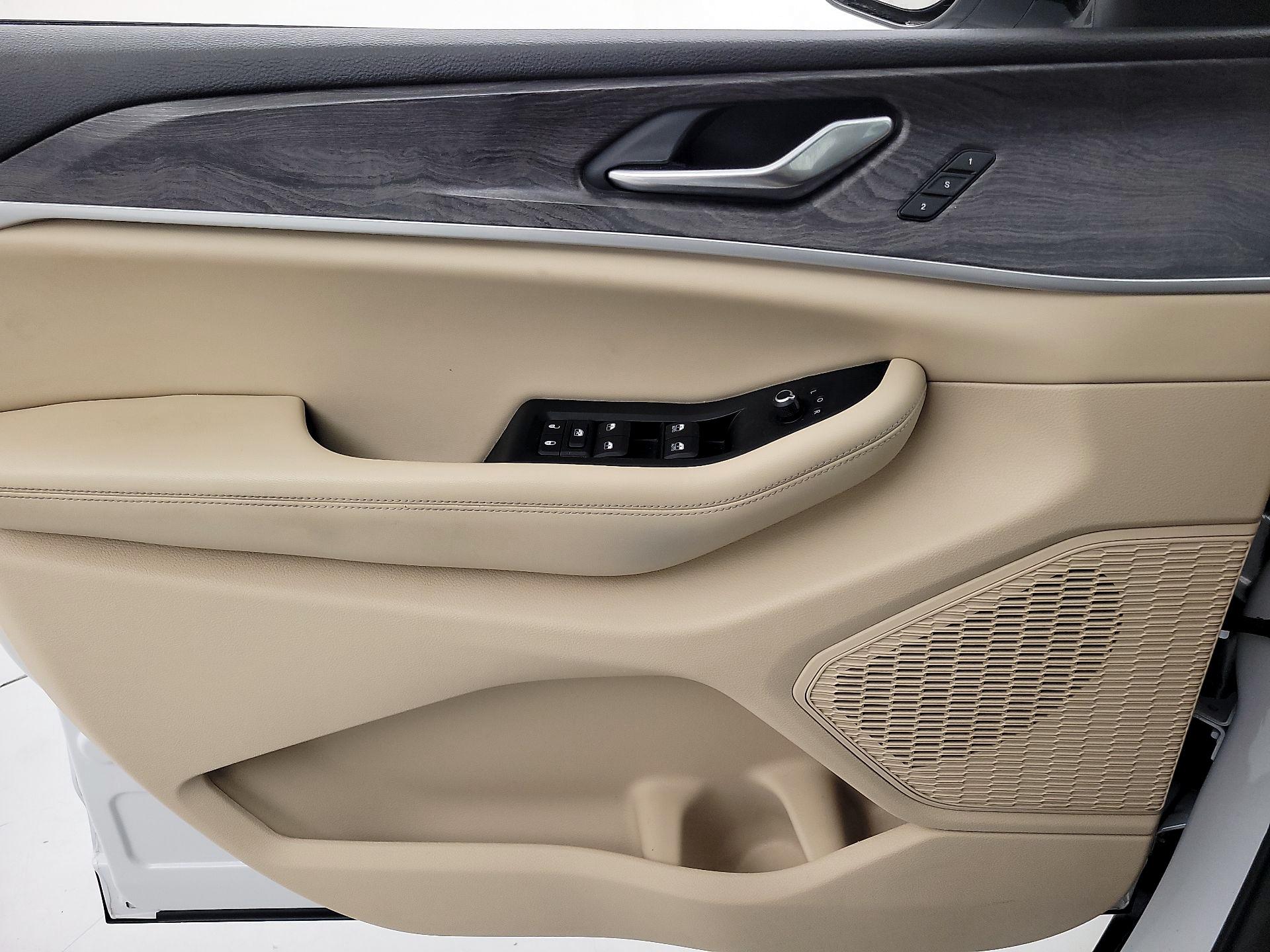 Thumbnail: 2023 Jeep Grand Cherokee - 12