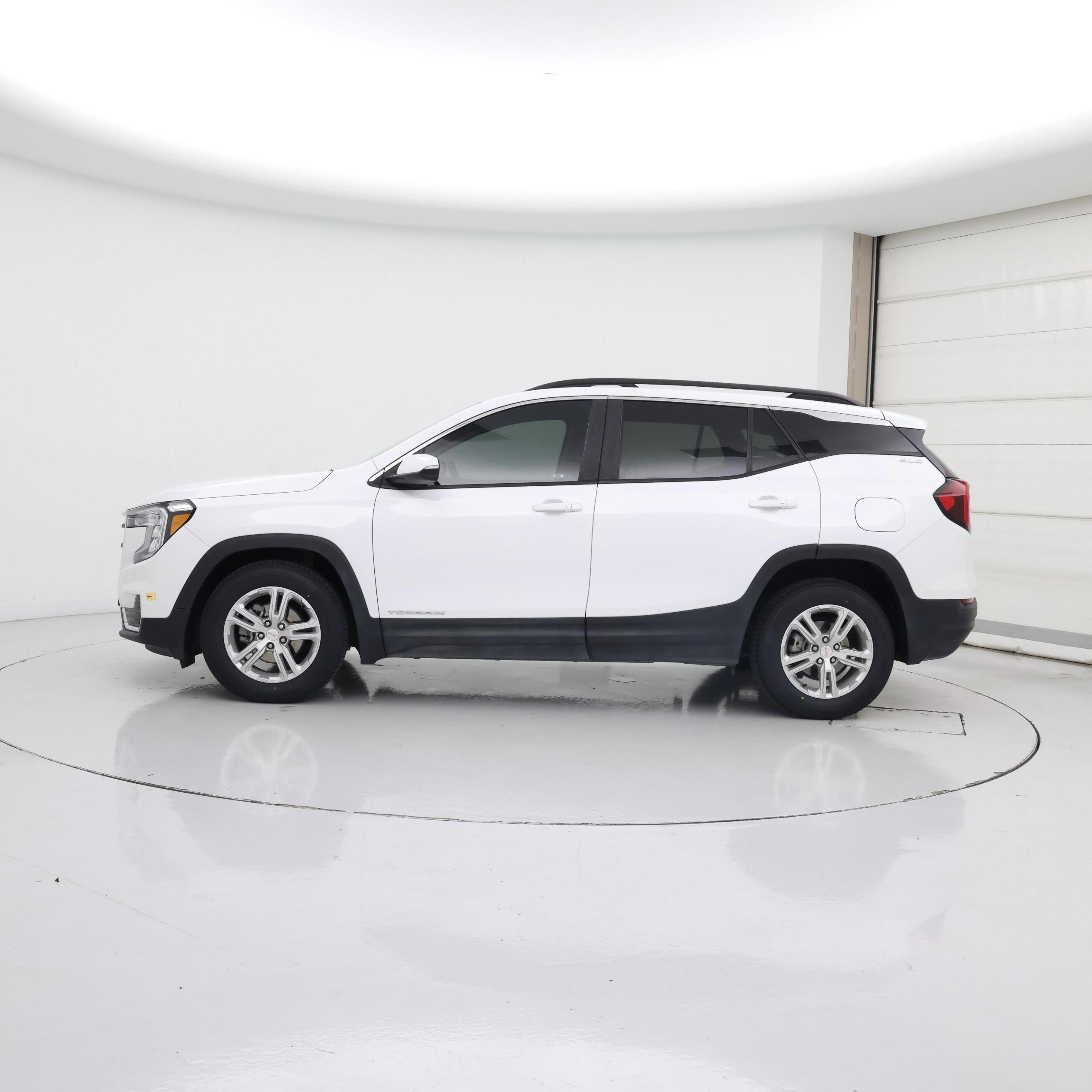 Thumbnail: 2023 GMC Terrain - 3