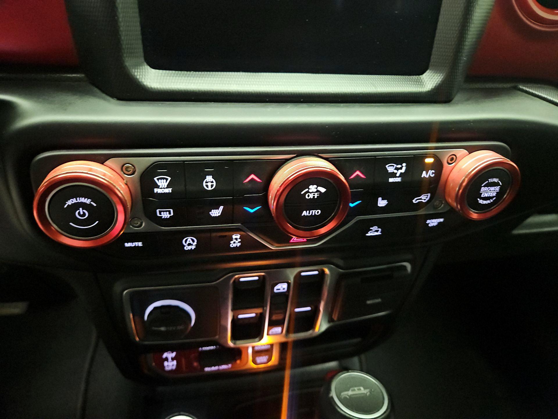 Thumbnail: 2022 Jeep Gladiator - 17