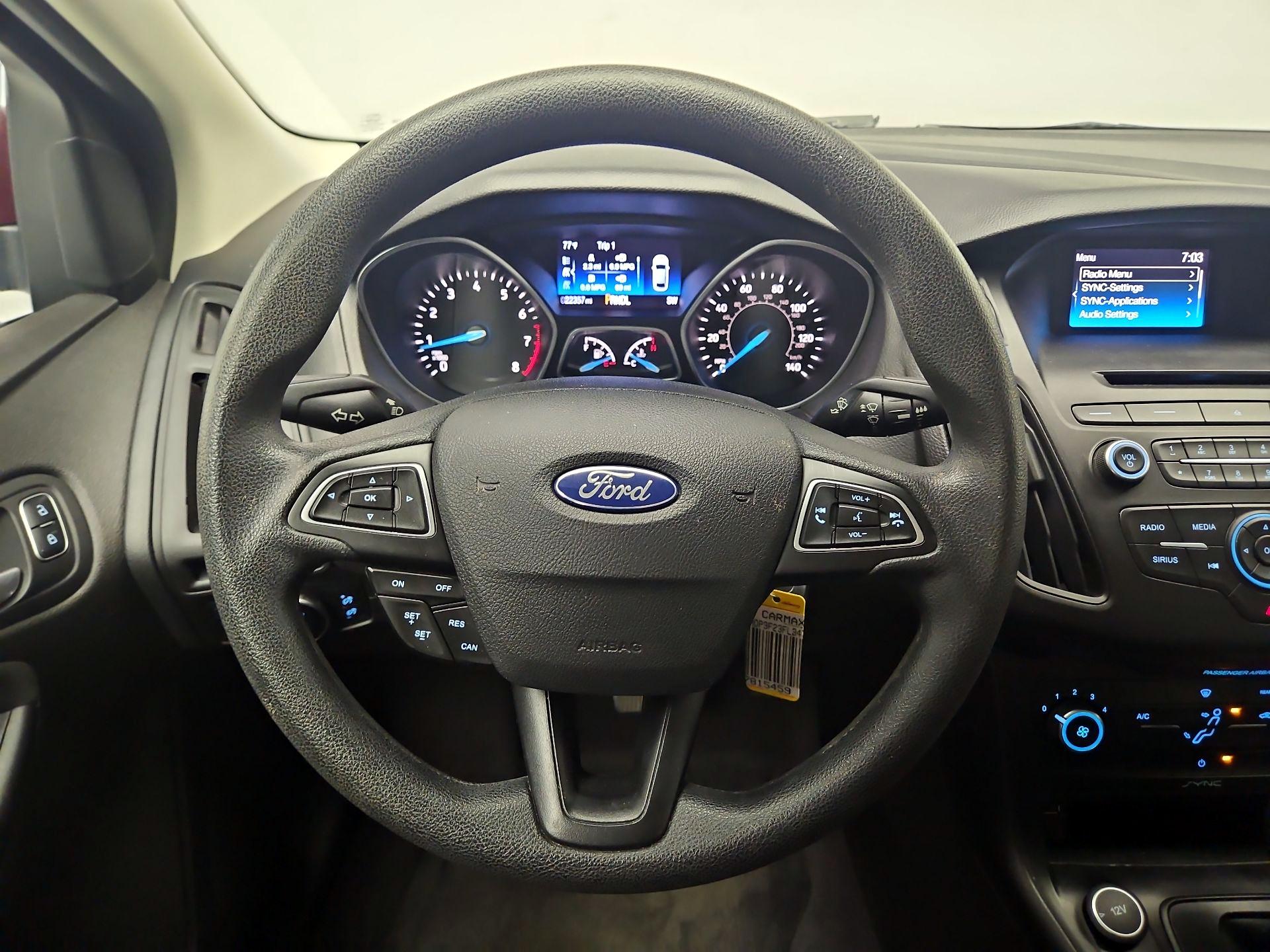 Thumbnail: 2015 Ford Focus - 10