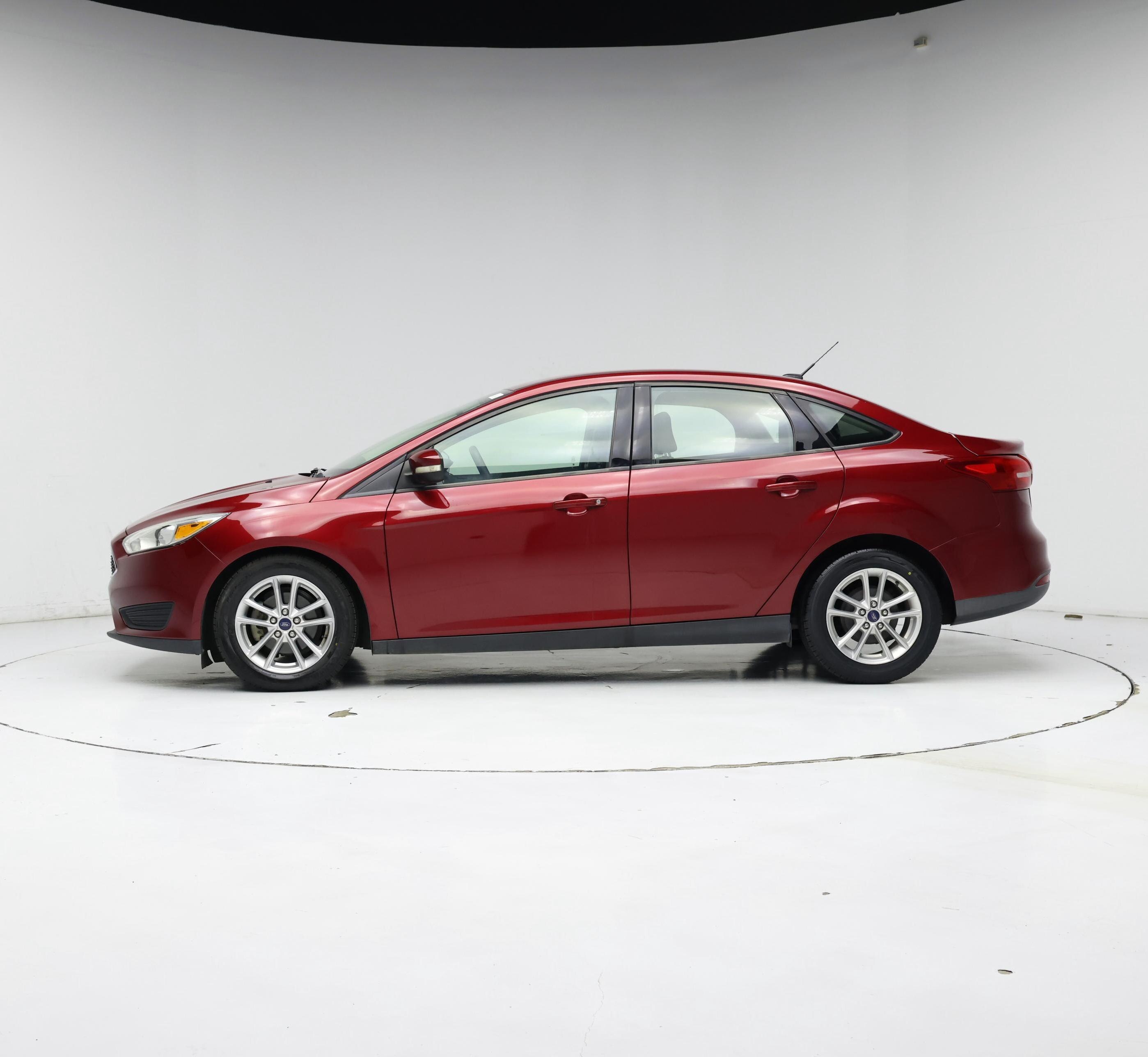 Thumbnail: 2015 Ford Focus - 3