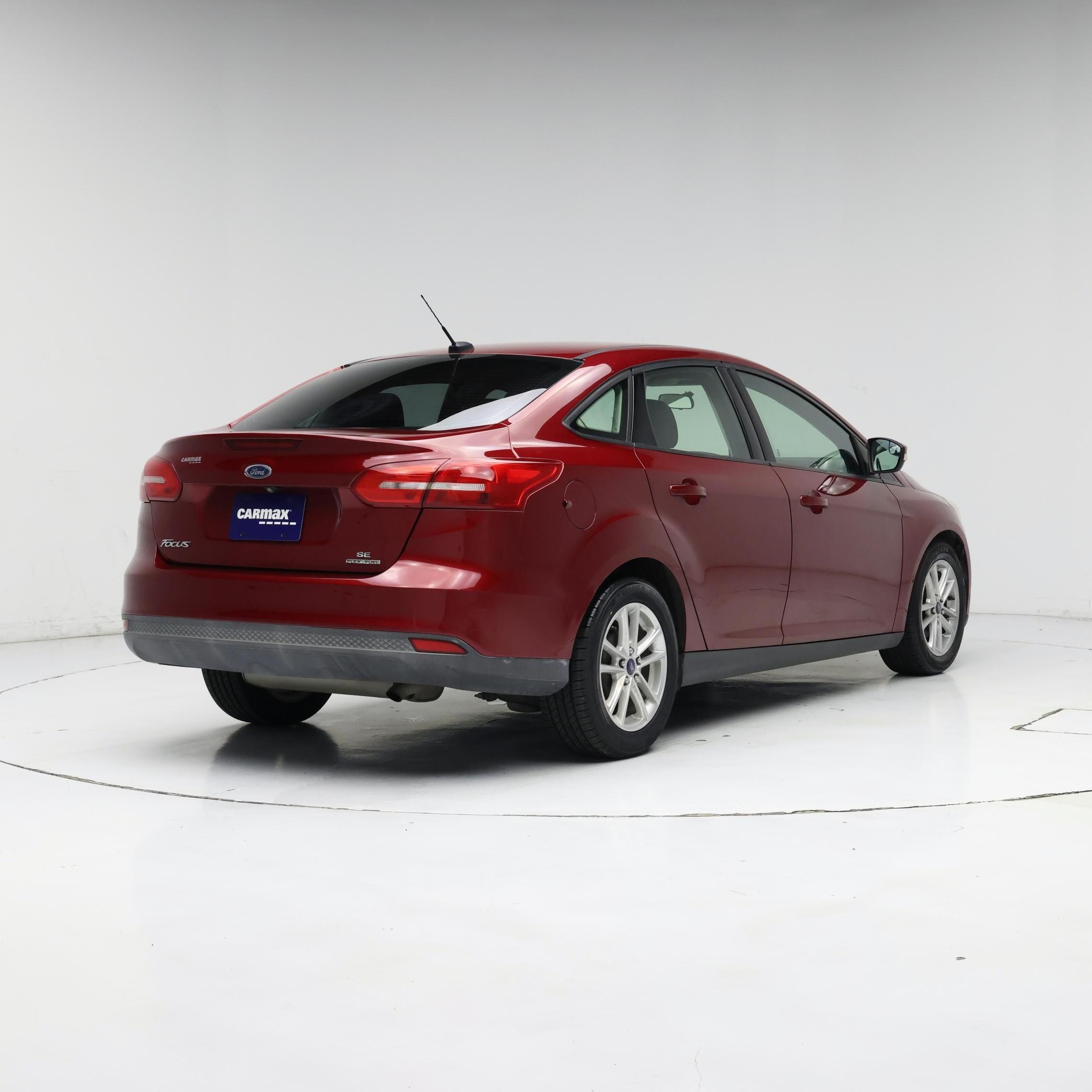 Thumbnail: 2015 Ford Focus - 8