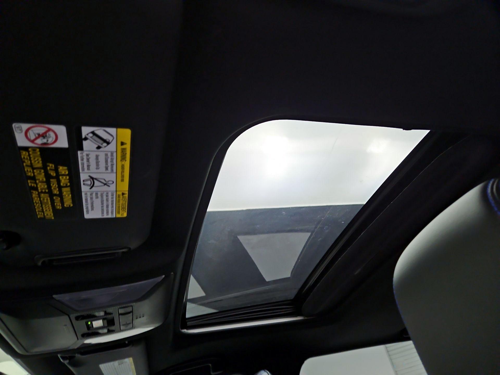 Thumbnail: 2022 Toyota RAV4 - 19