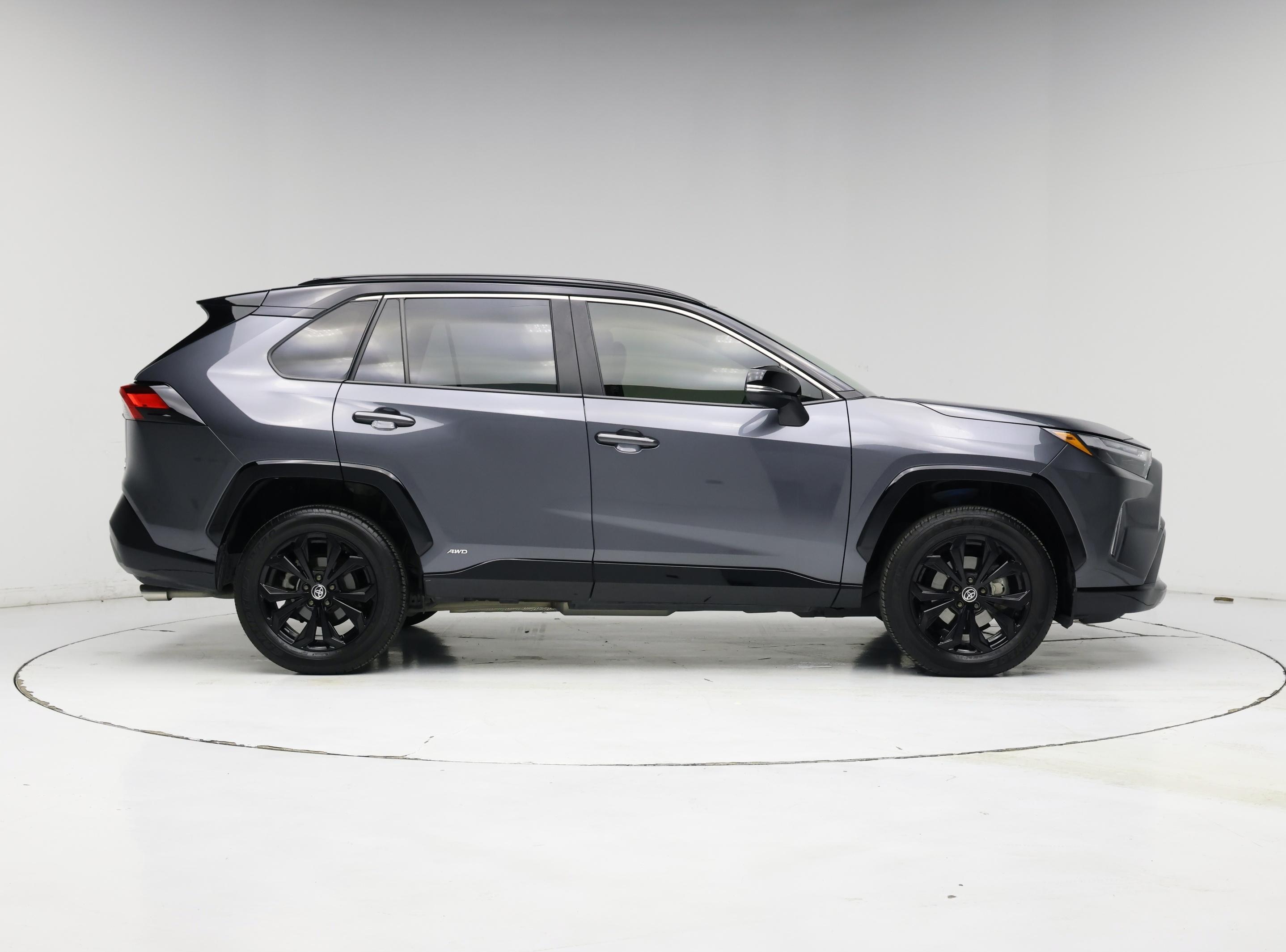Thumbnail: 2022 Toyota RAV4 - 7