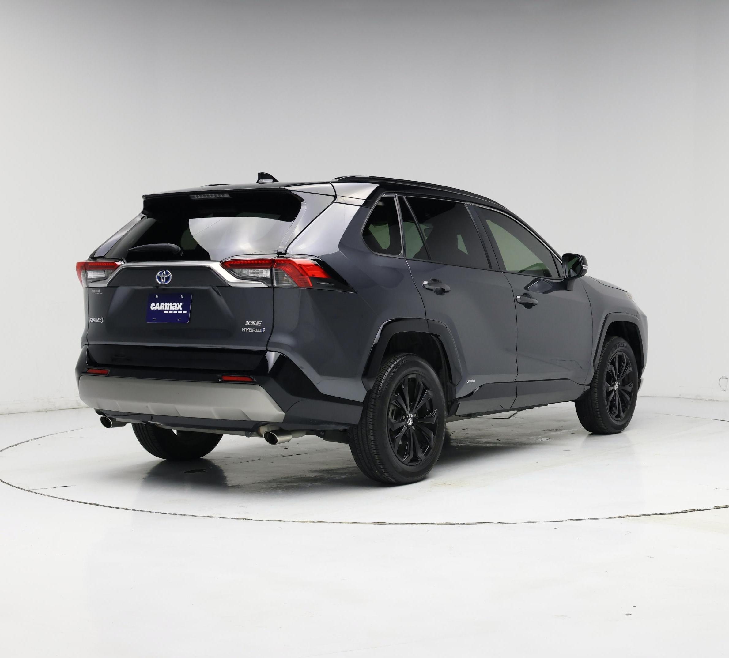 Thumbnail: 2022 Toyota RAV4 - 8